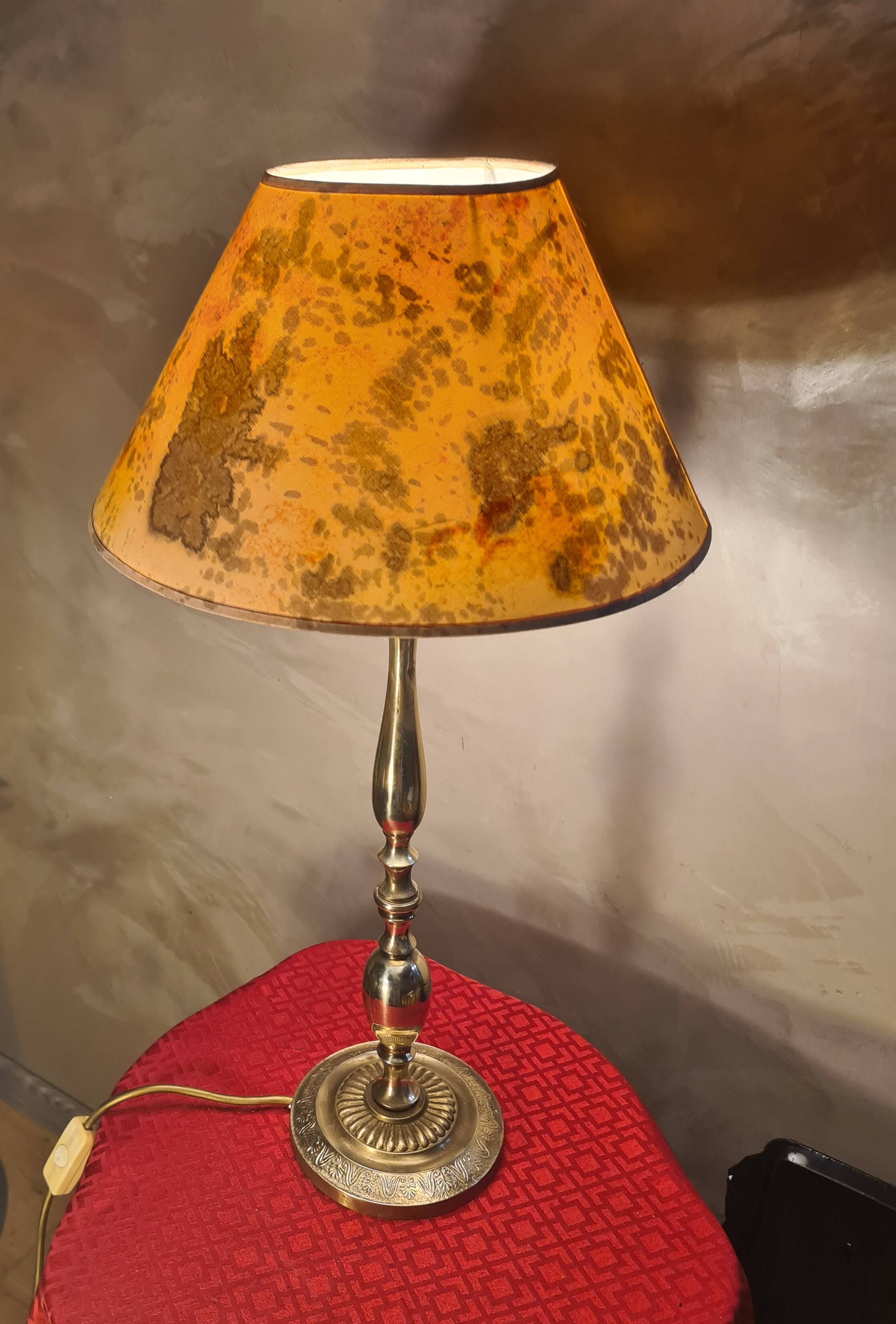 large solid brass lamp classic 1970 electric ok, 68x35 very elegant