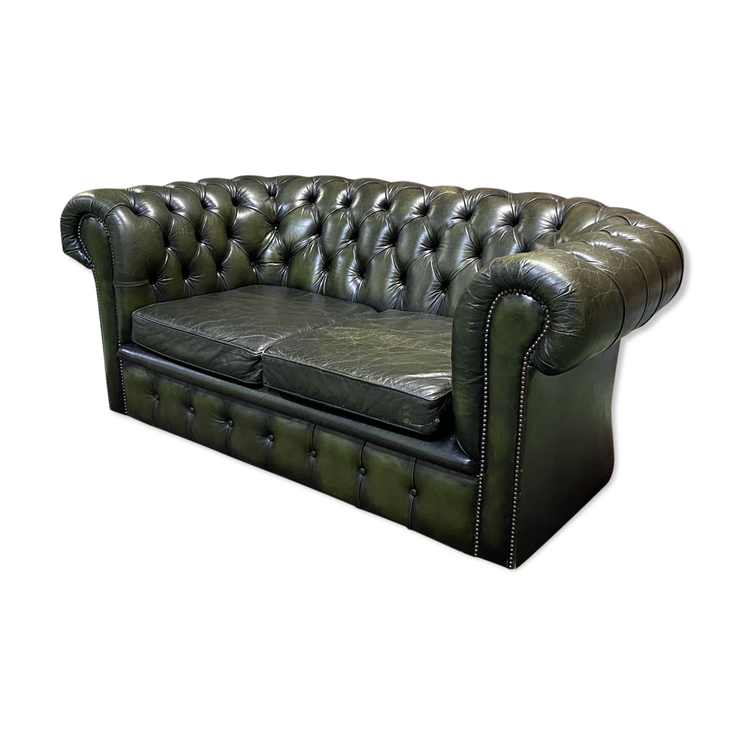 Chesterfield 2-seater green leather sofa from the 1980s