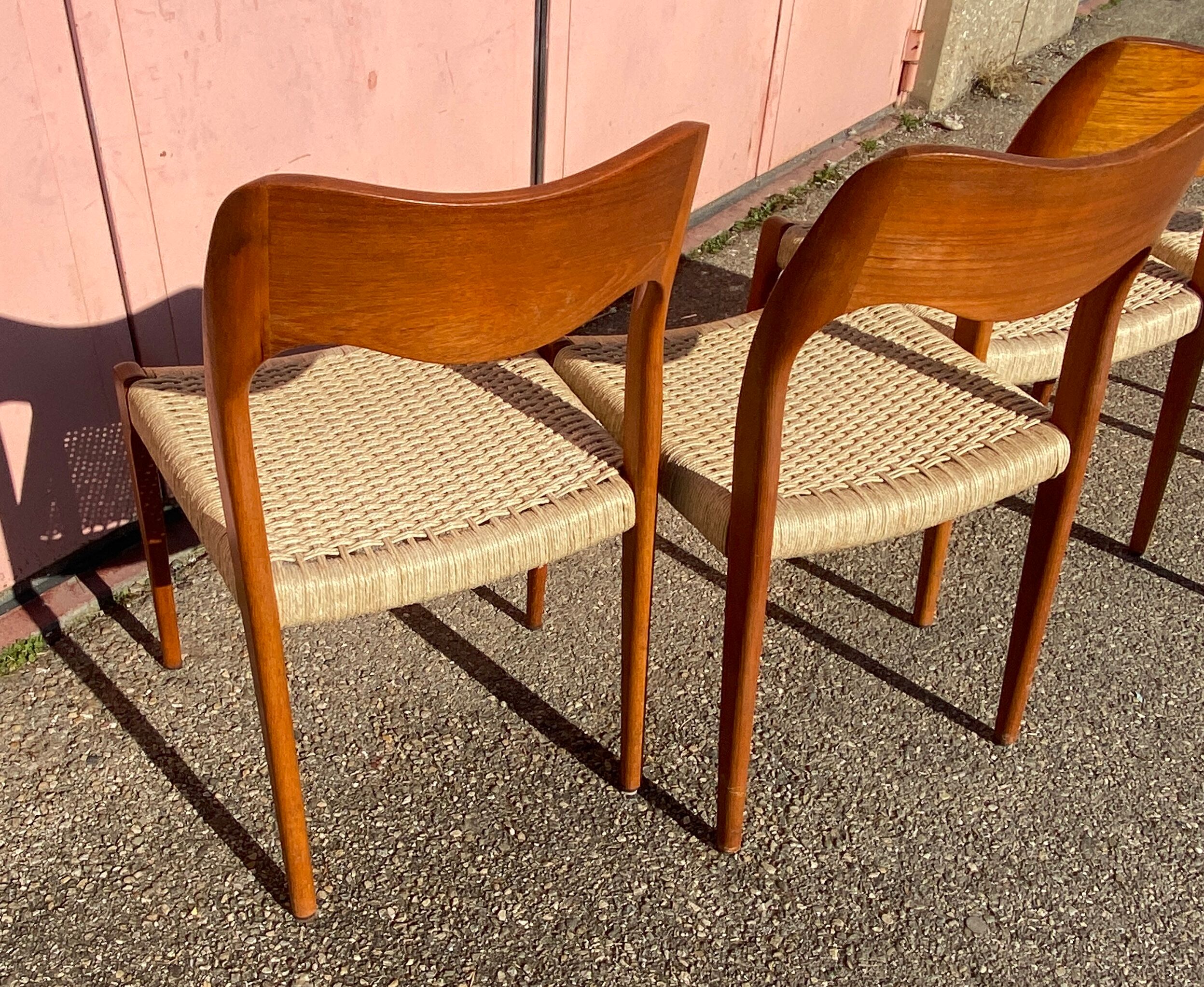 4 chairs série 71 by Niels Otto Moller for j l moller