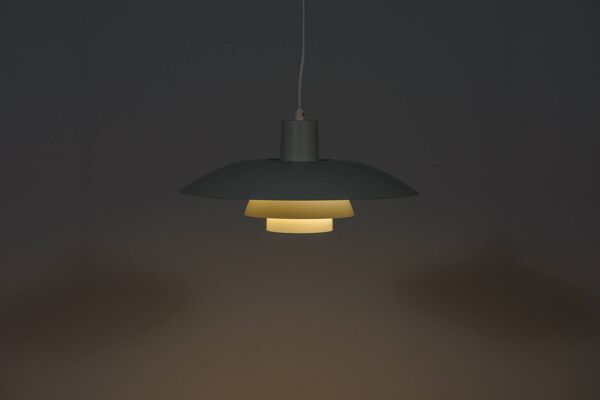 Lampe à Suspension PH4 Mid-Century par Poul Henningsen pour Louis Poulsen, Danemark, 1960s