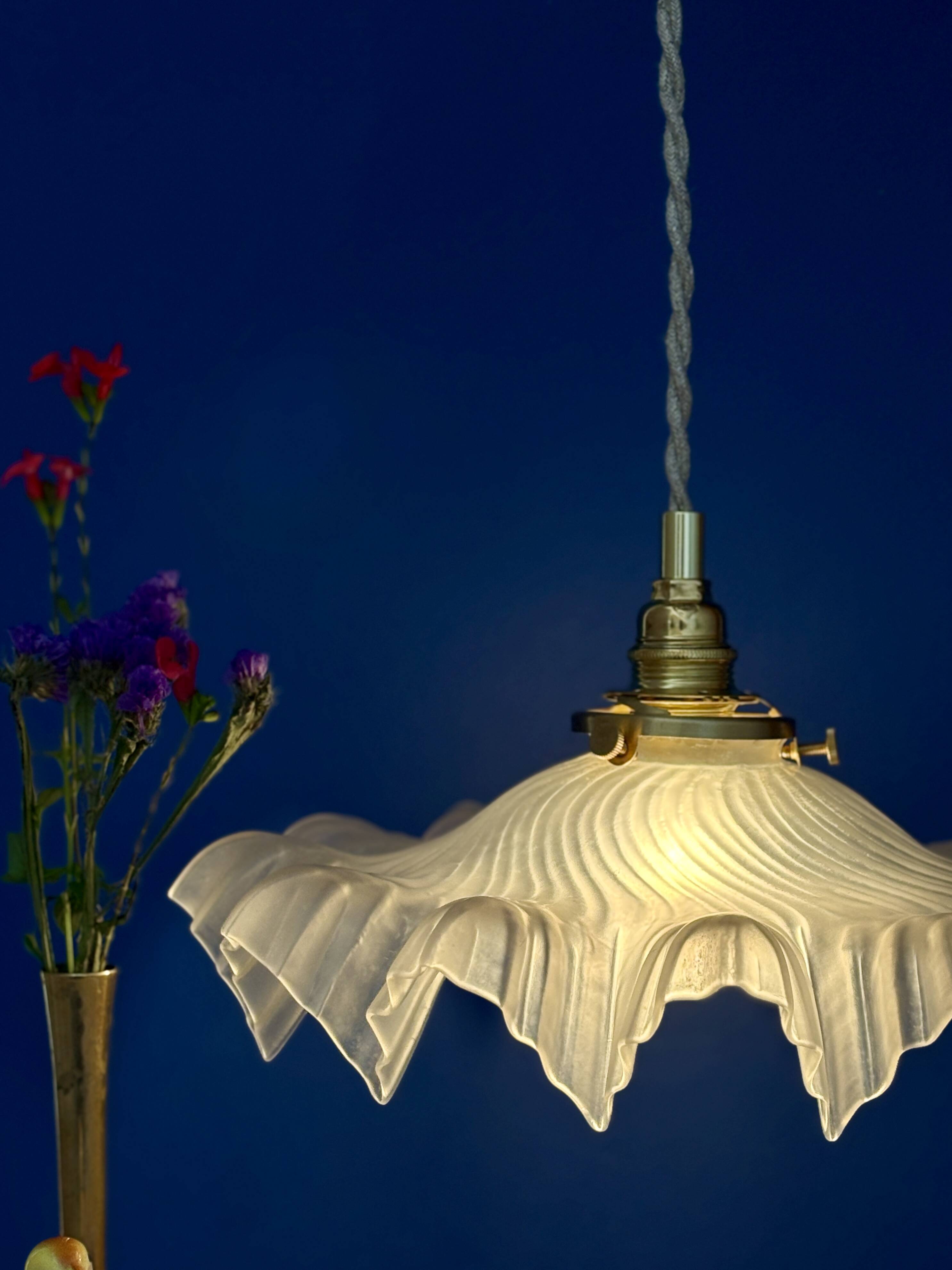 Suspension abat-jour vintage en verre dépoli