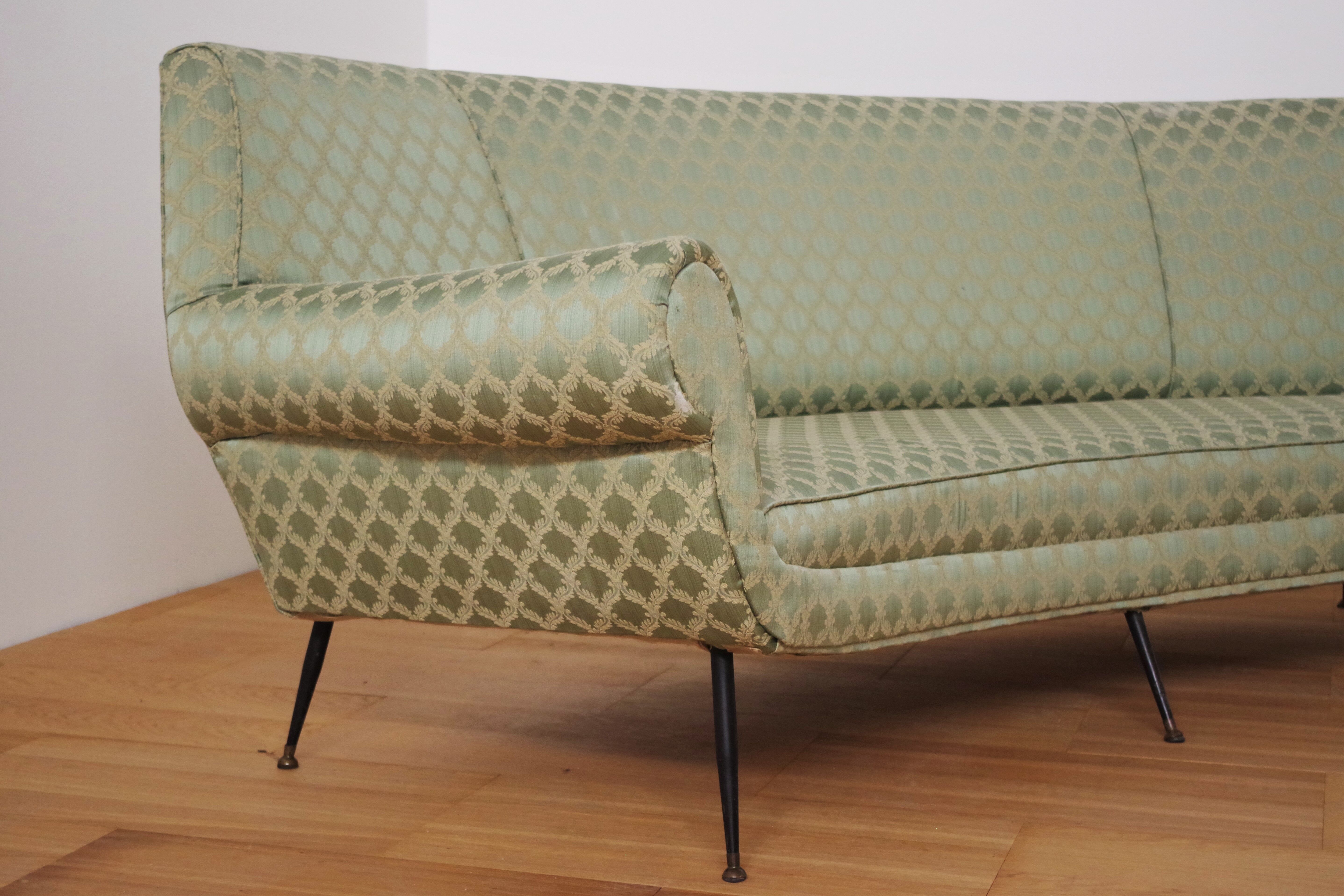 Curved silk sofa by Gigi Radice, 1950