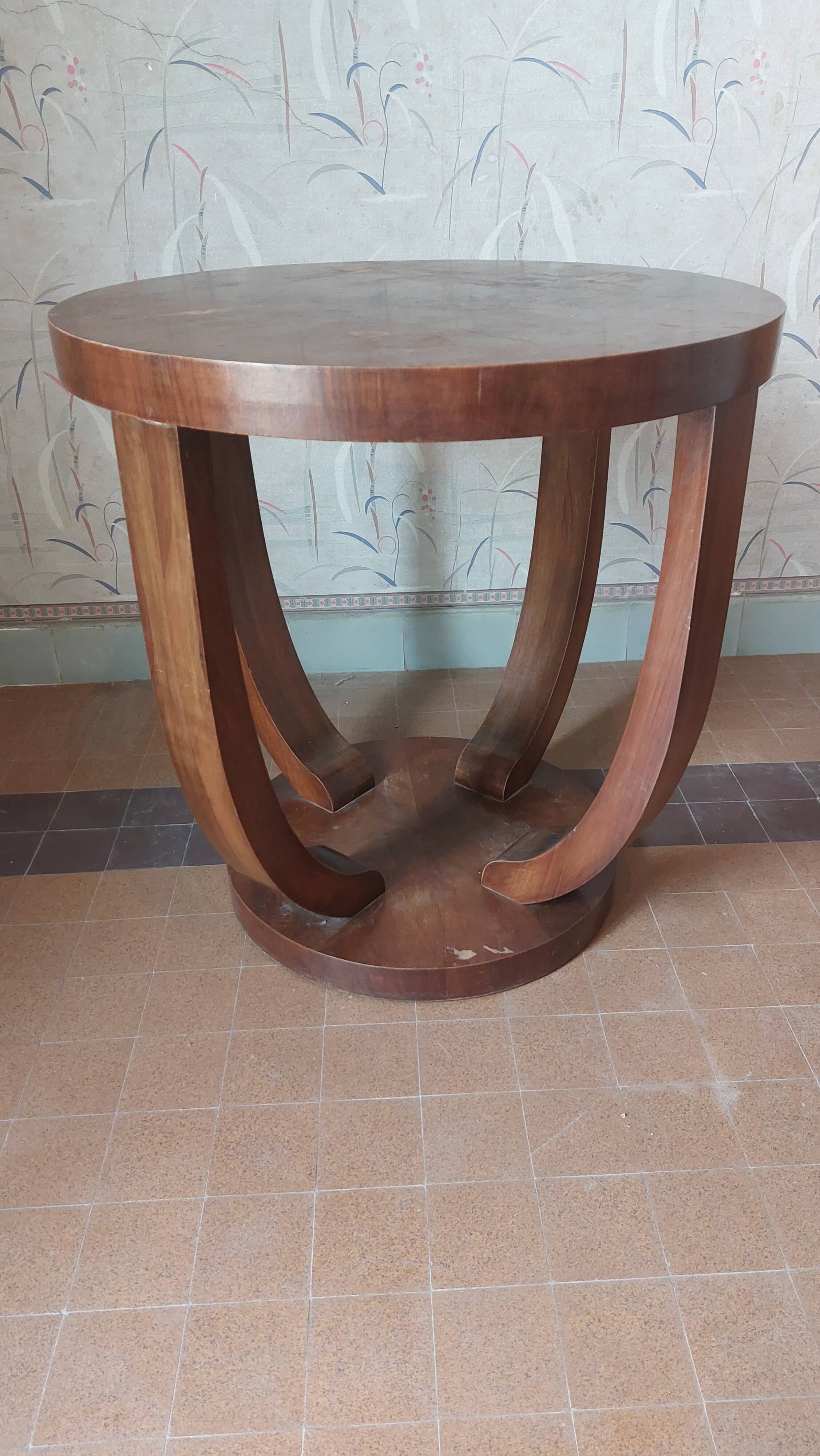 Guérison Art déco rond et pieds cintrés