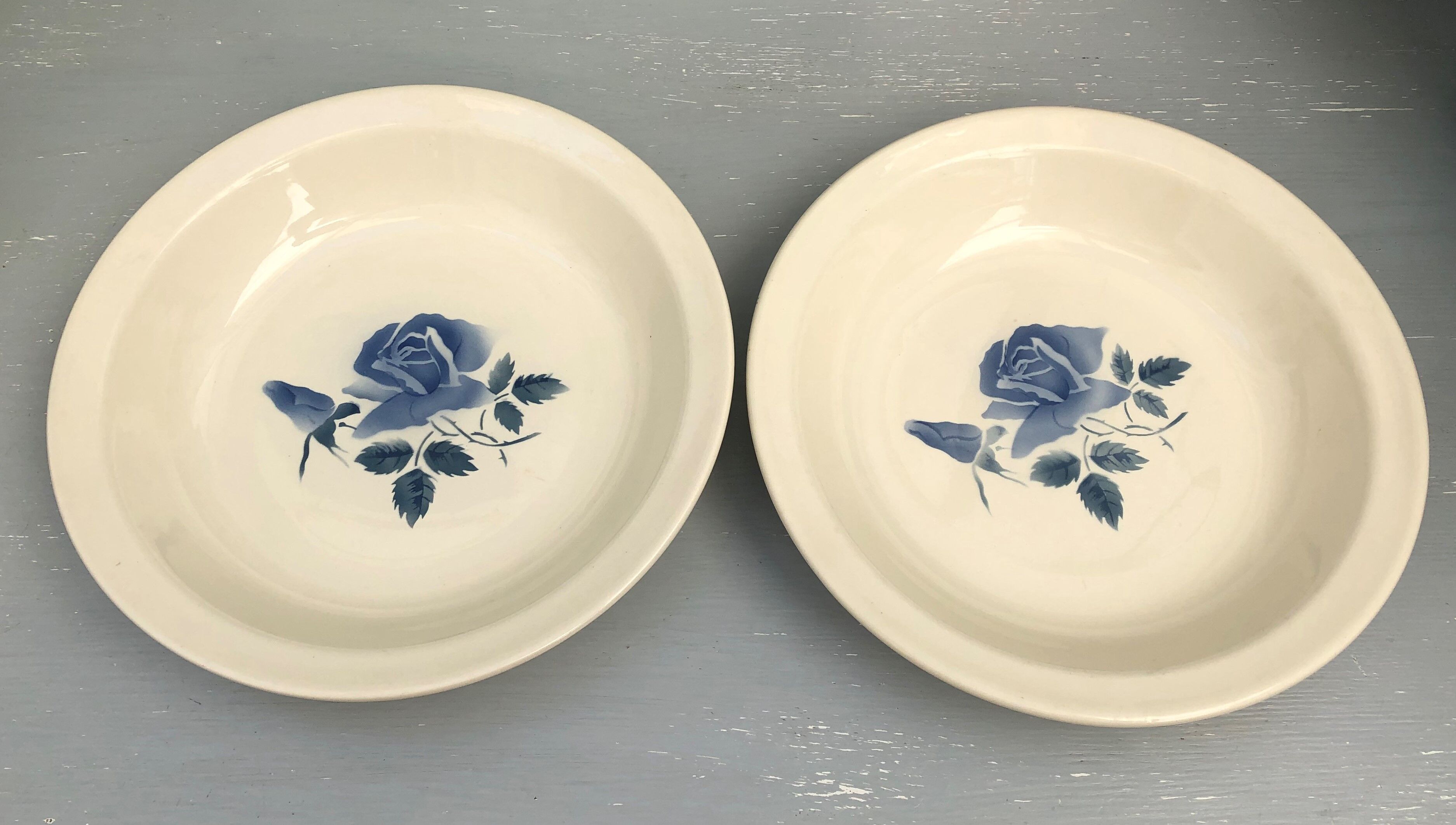 Set of 2 round dishes Sarreguemines Digoin France number 4 with blue pink floral decoration.