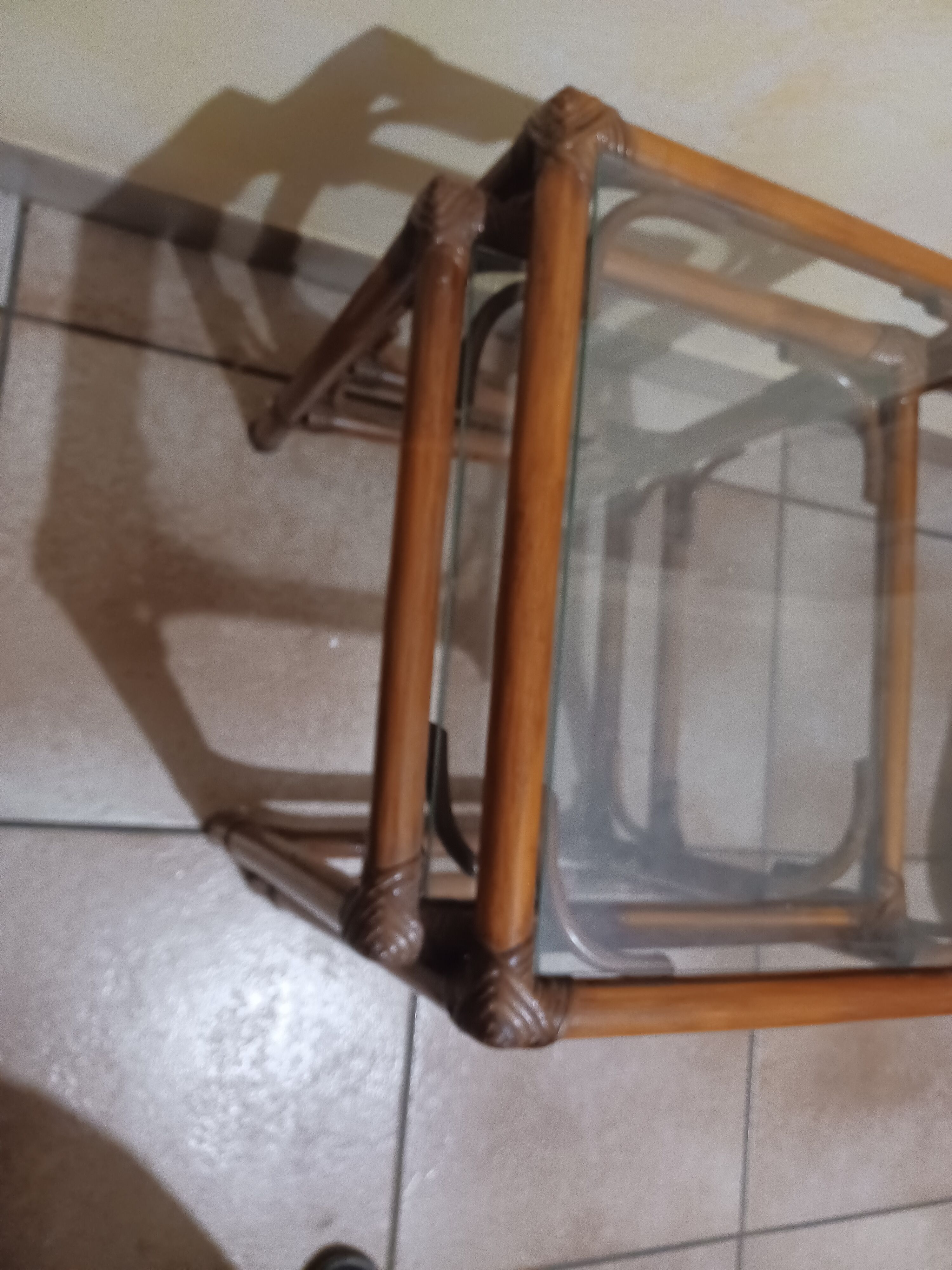 Bamboo trundle table