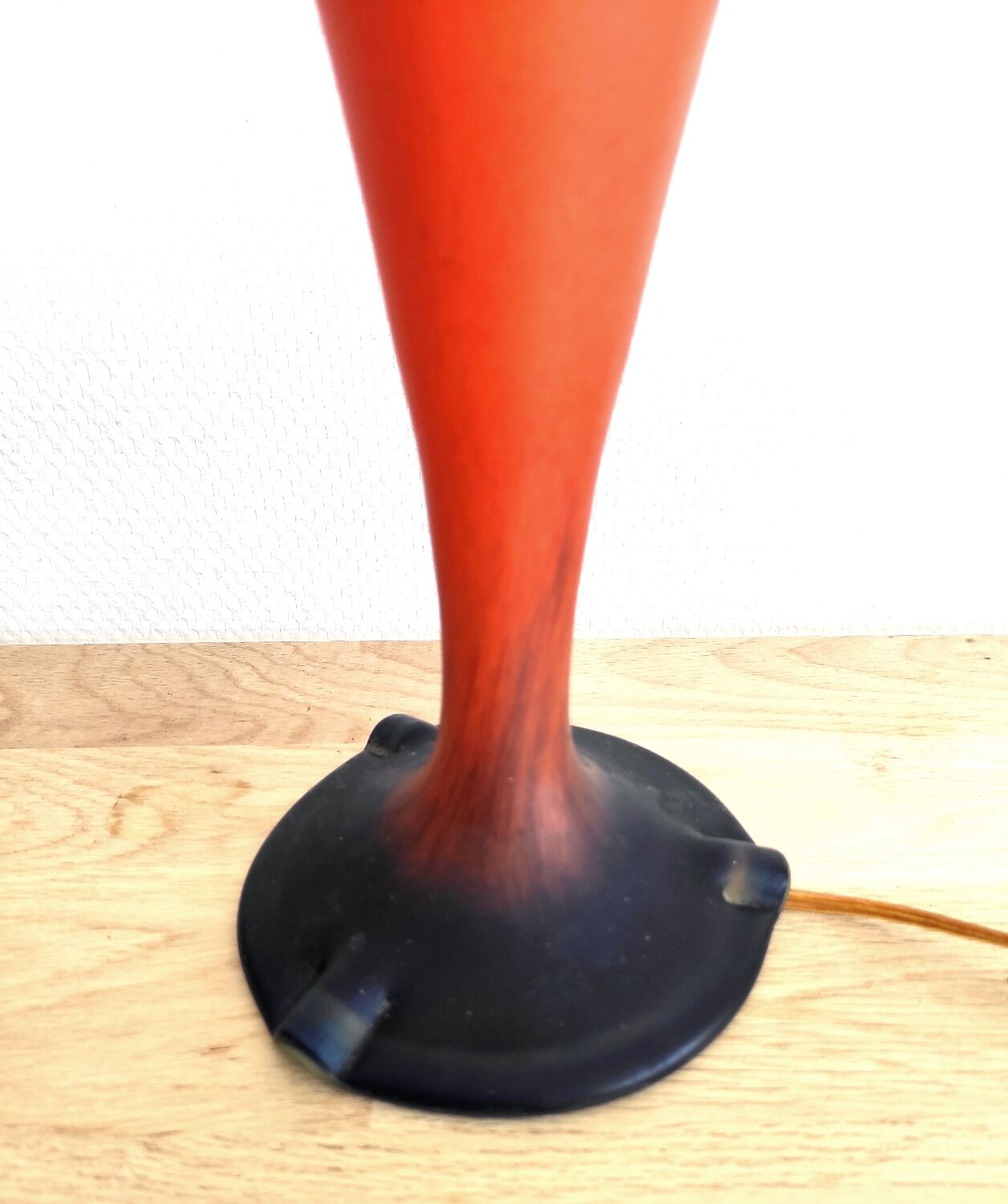 Glass paste lamp