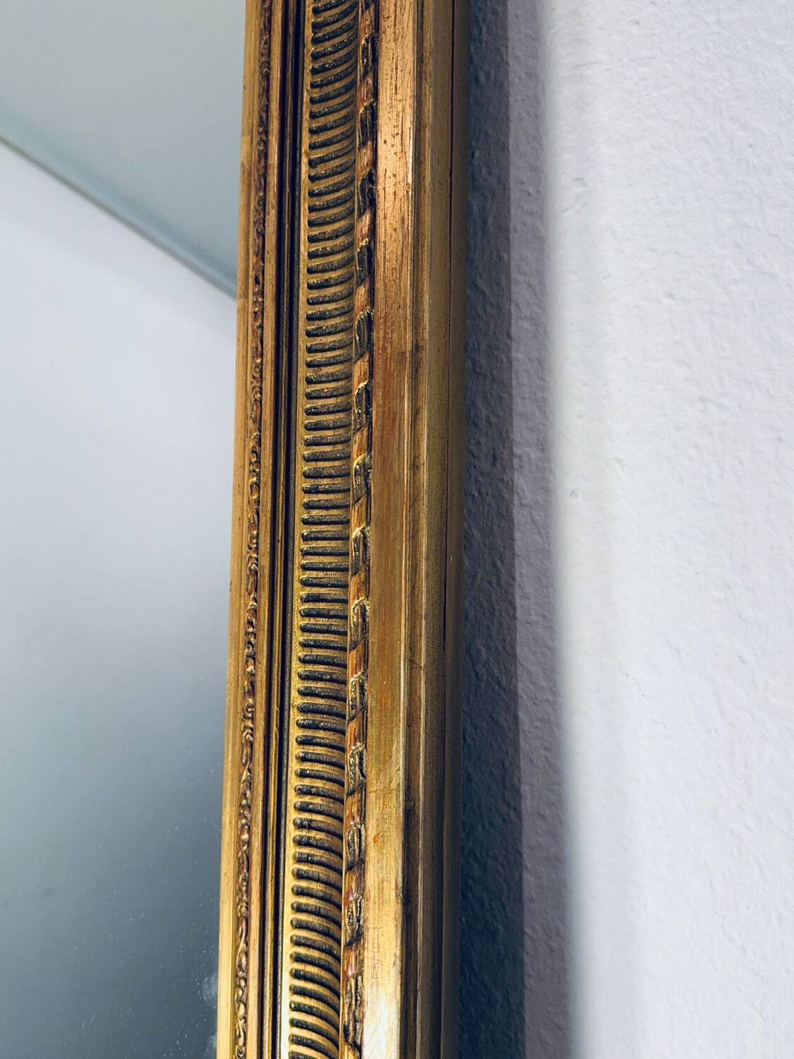 Neo-classical mirror, 1970