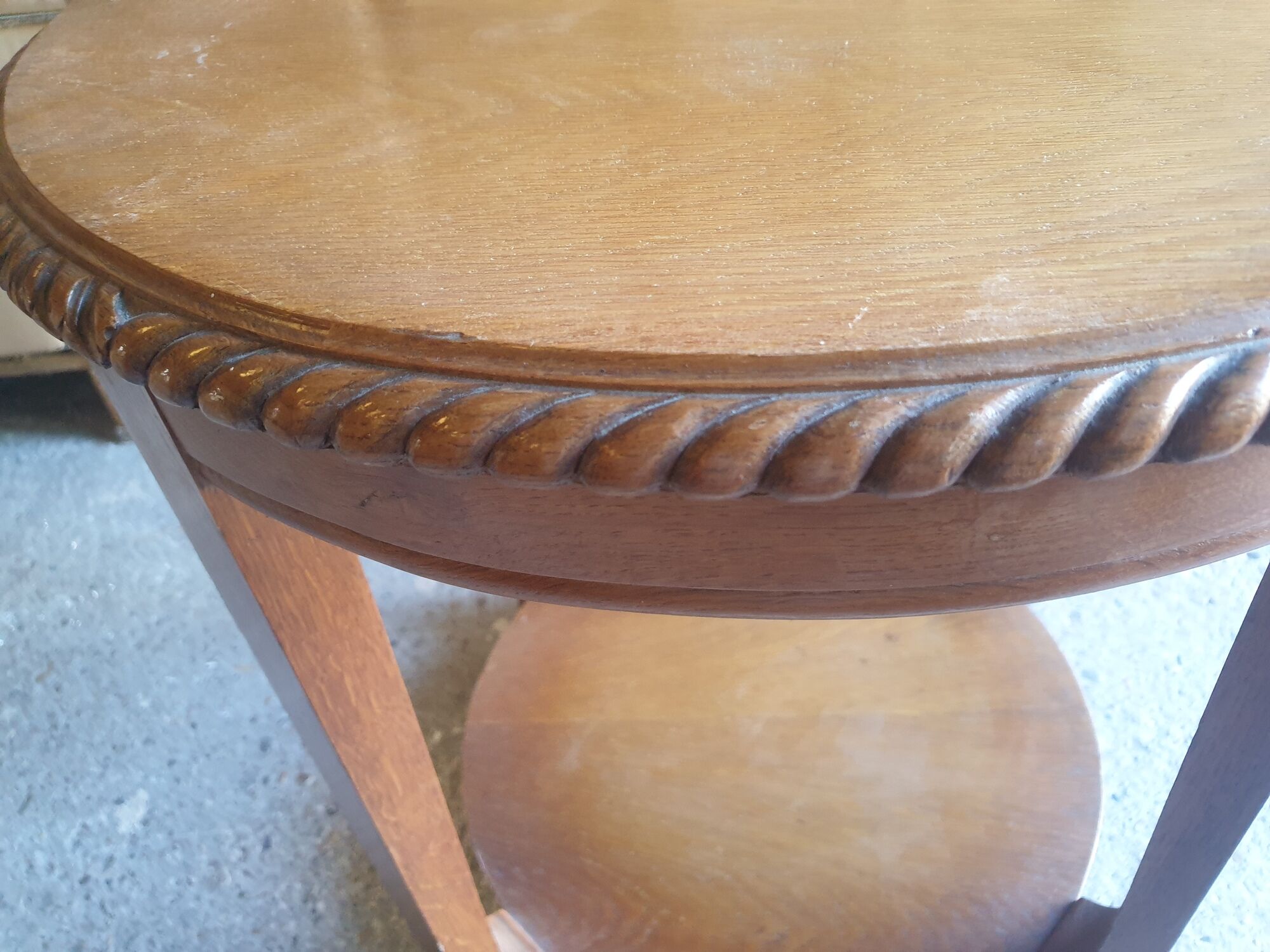 Gueridon with swings style art deco circa 1940 51.5 x 60 x 60 cm