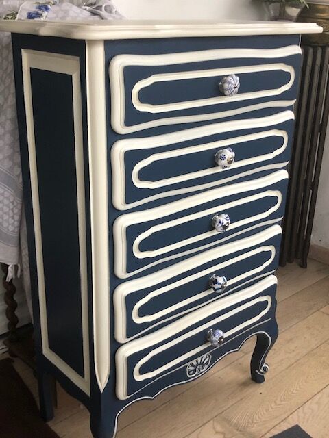 Blue chest of drawers