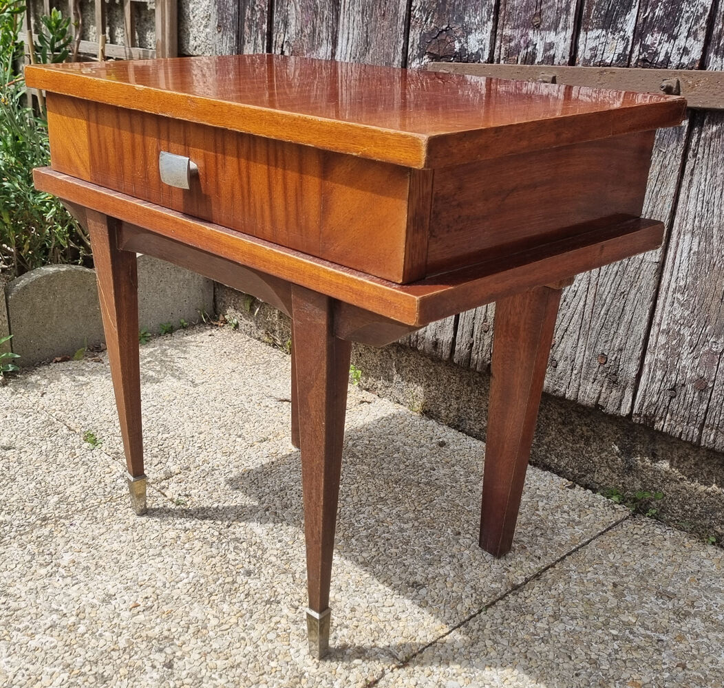 Varnished wood bedside table, 60
