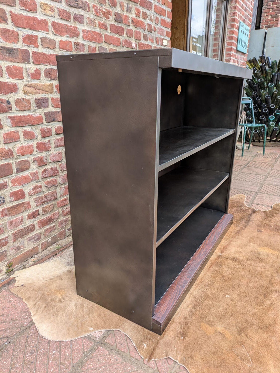 Industrial shelf