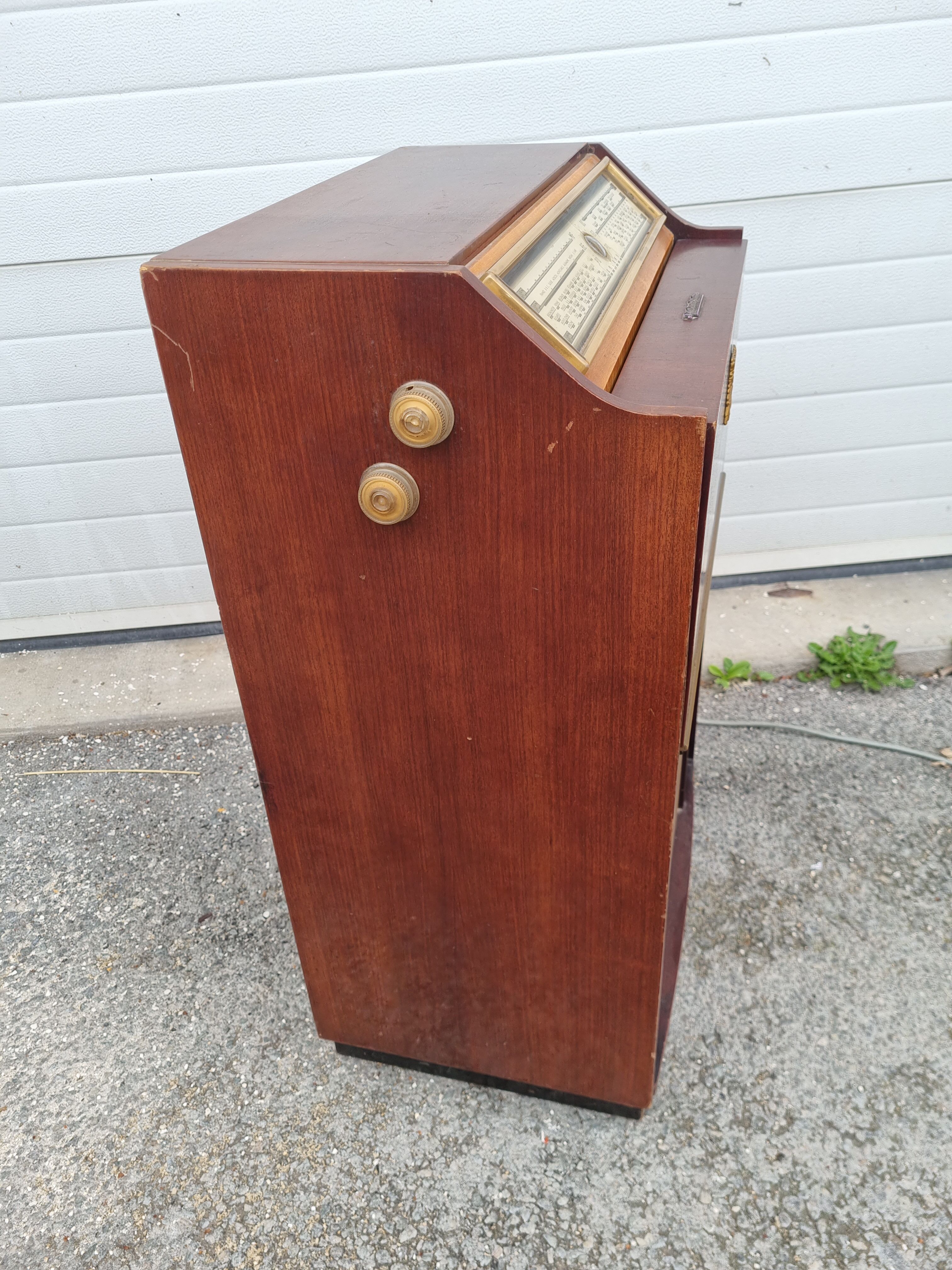 Hi-fi unit the voice of his master from 1940/50