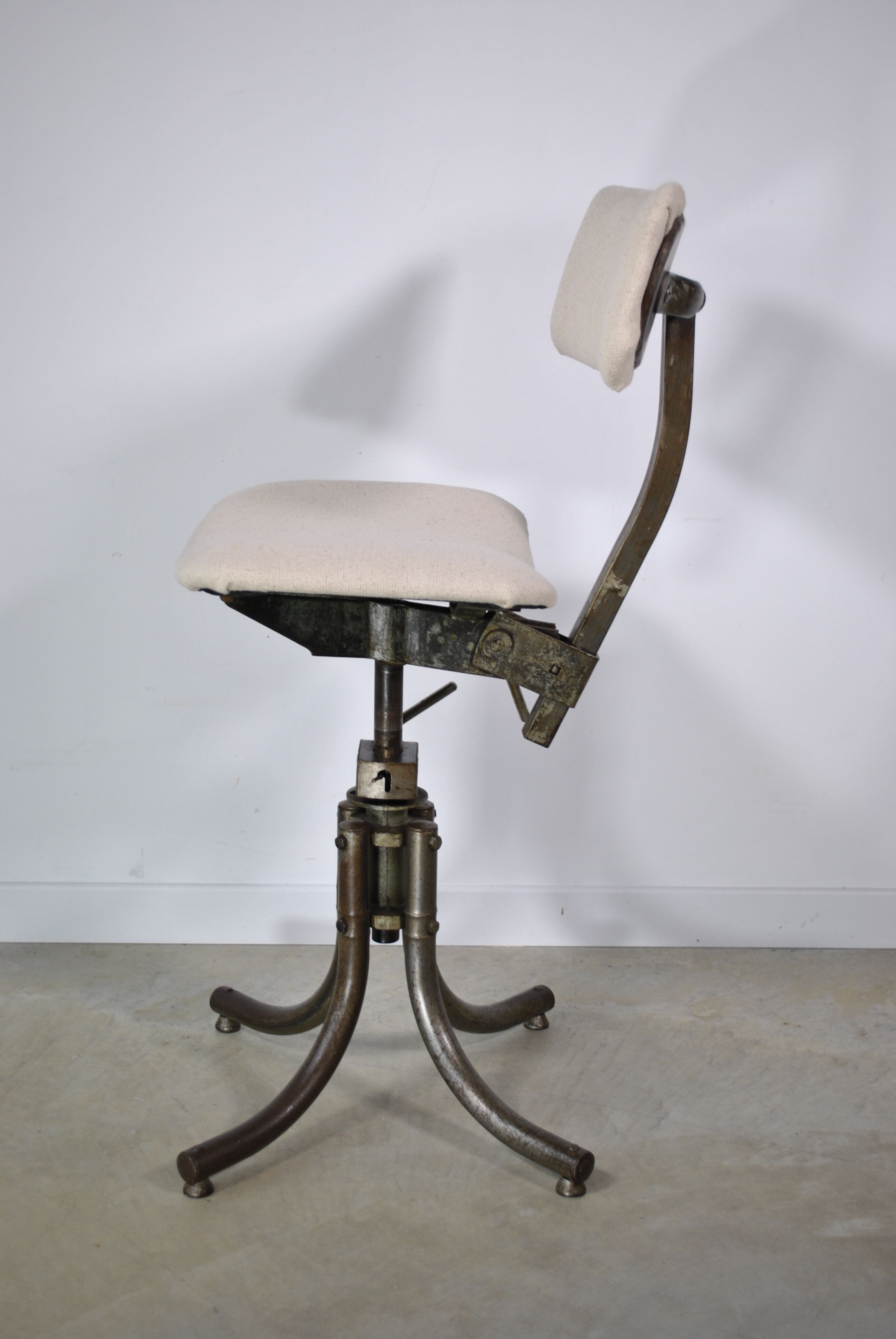 Workshop chair Bienaise 1950