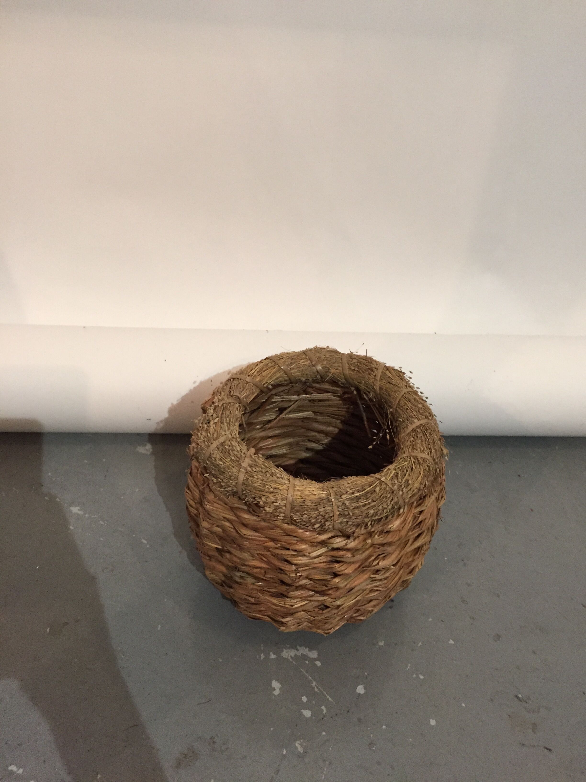 Cache pot wicker