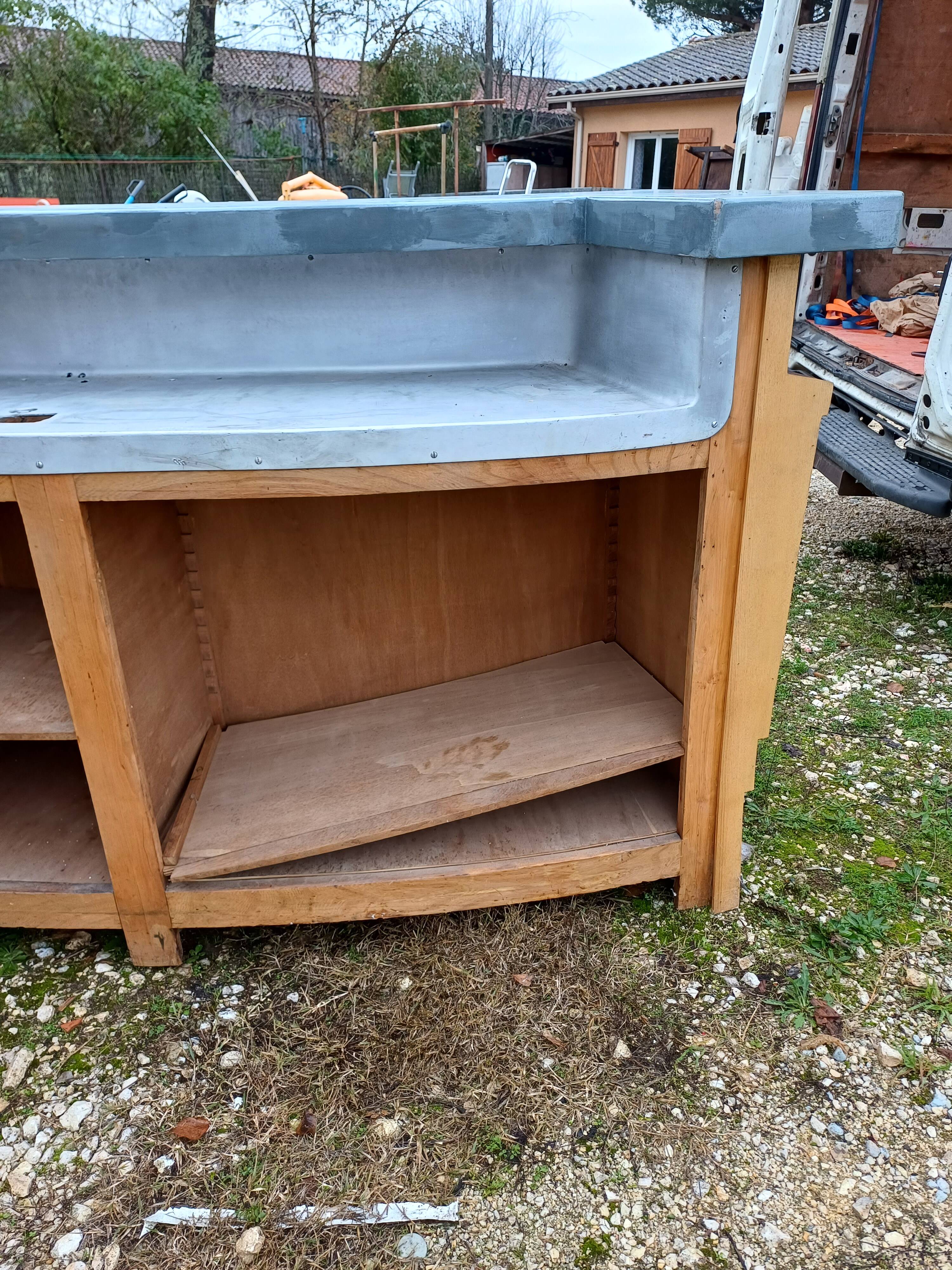 Mr. Bazin's bar counter in Limoges