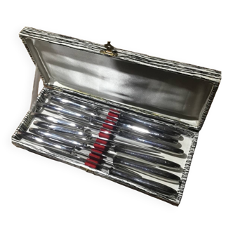 Set of 12 cheese knives