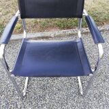 Lot of cantilever armchairs