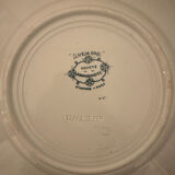 Assiette en terre de fer