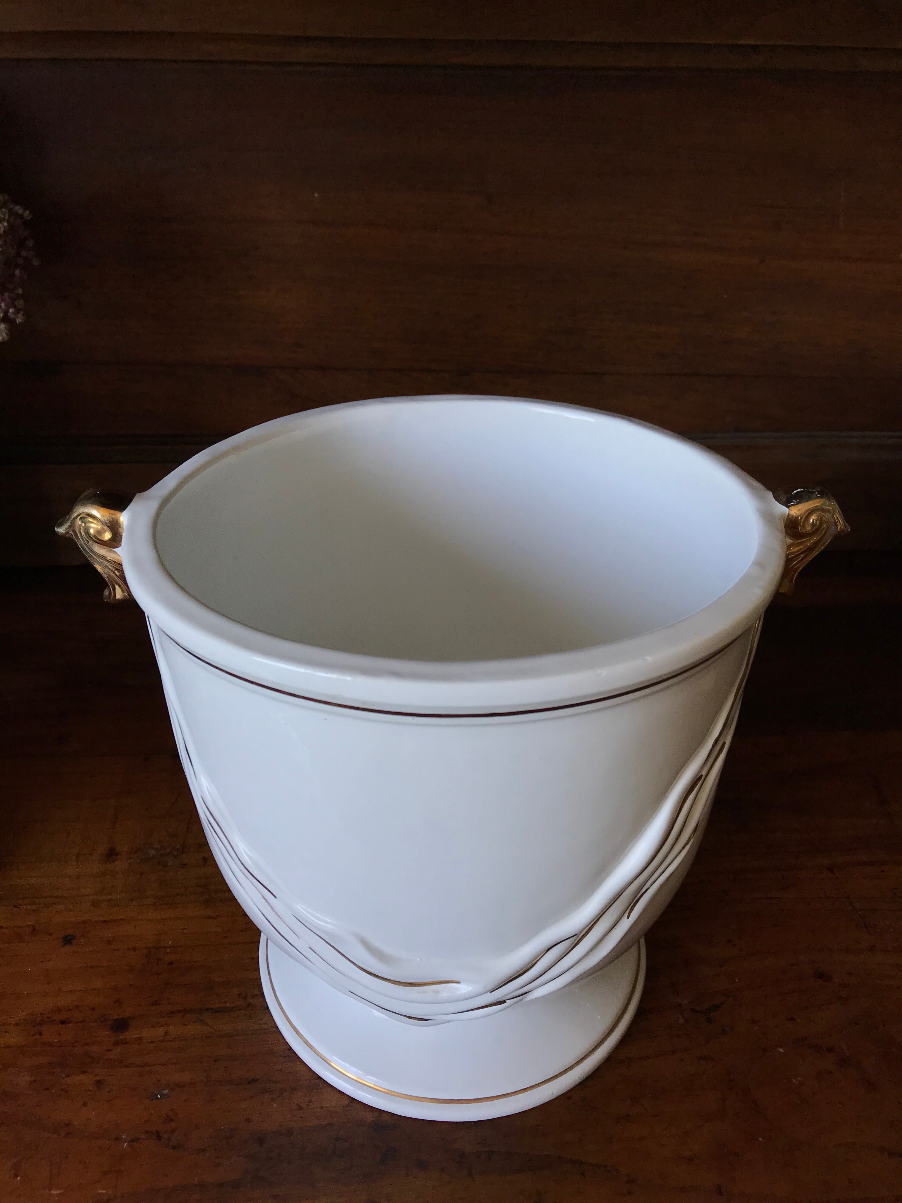 Bassano ceramic pot cache