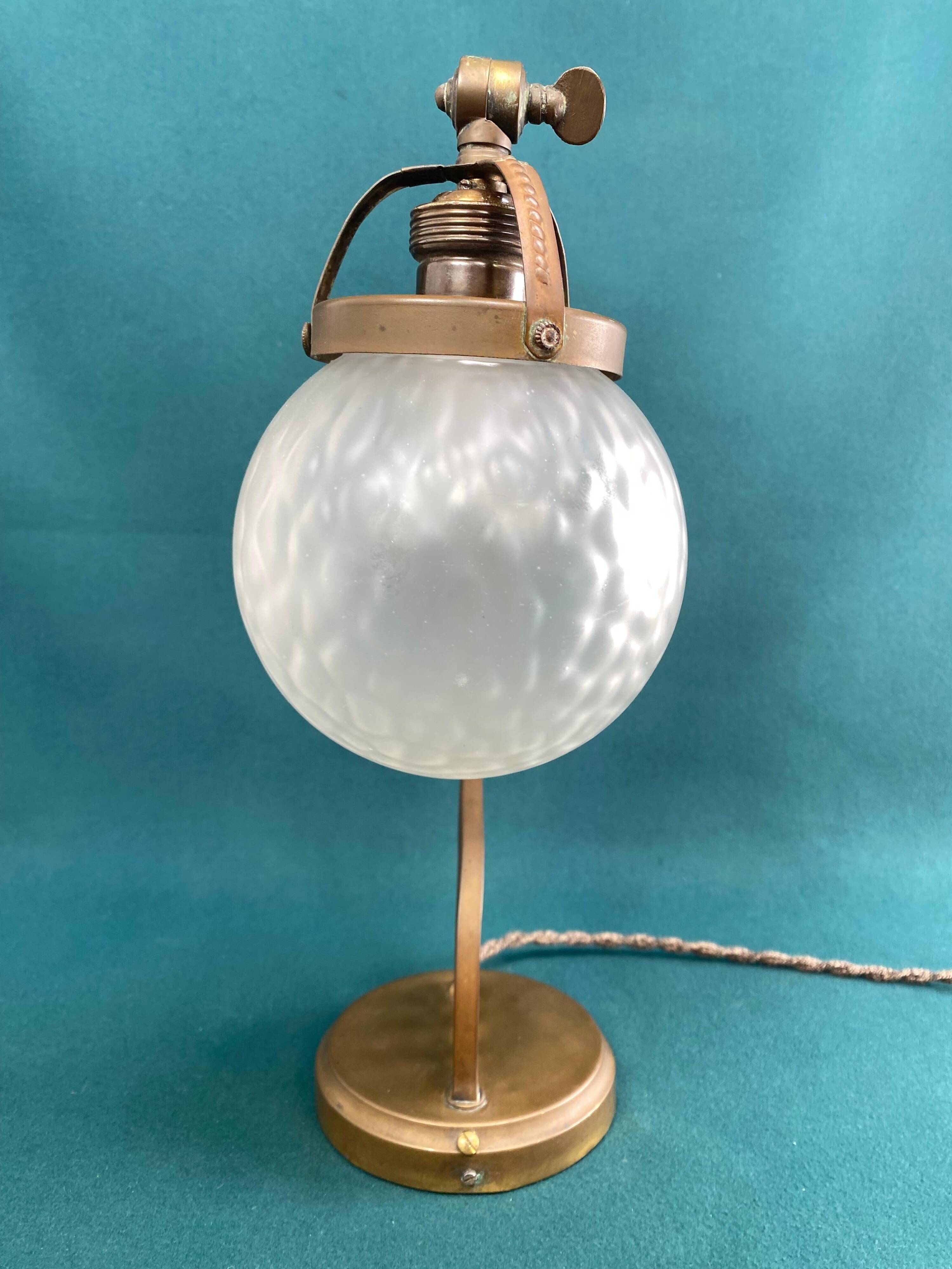 Brass table lamp in Jugendstil.