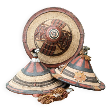 Lot de 3 chapeaux de paille et cuir, peuple Peul, Mali