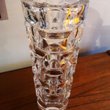 Concave-faceted vase