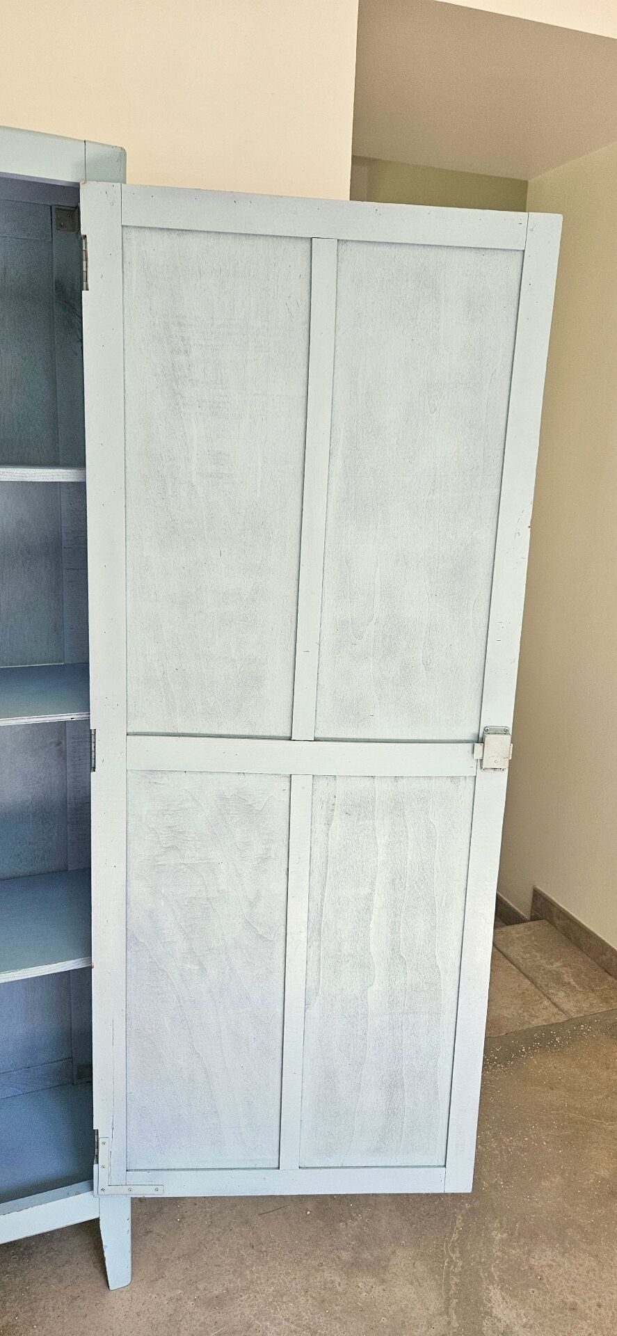 Armoire parisienne àcienne lingère meuble rangement vintage bleu