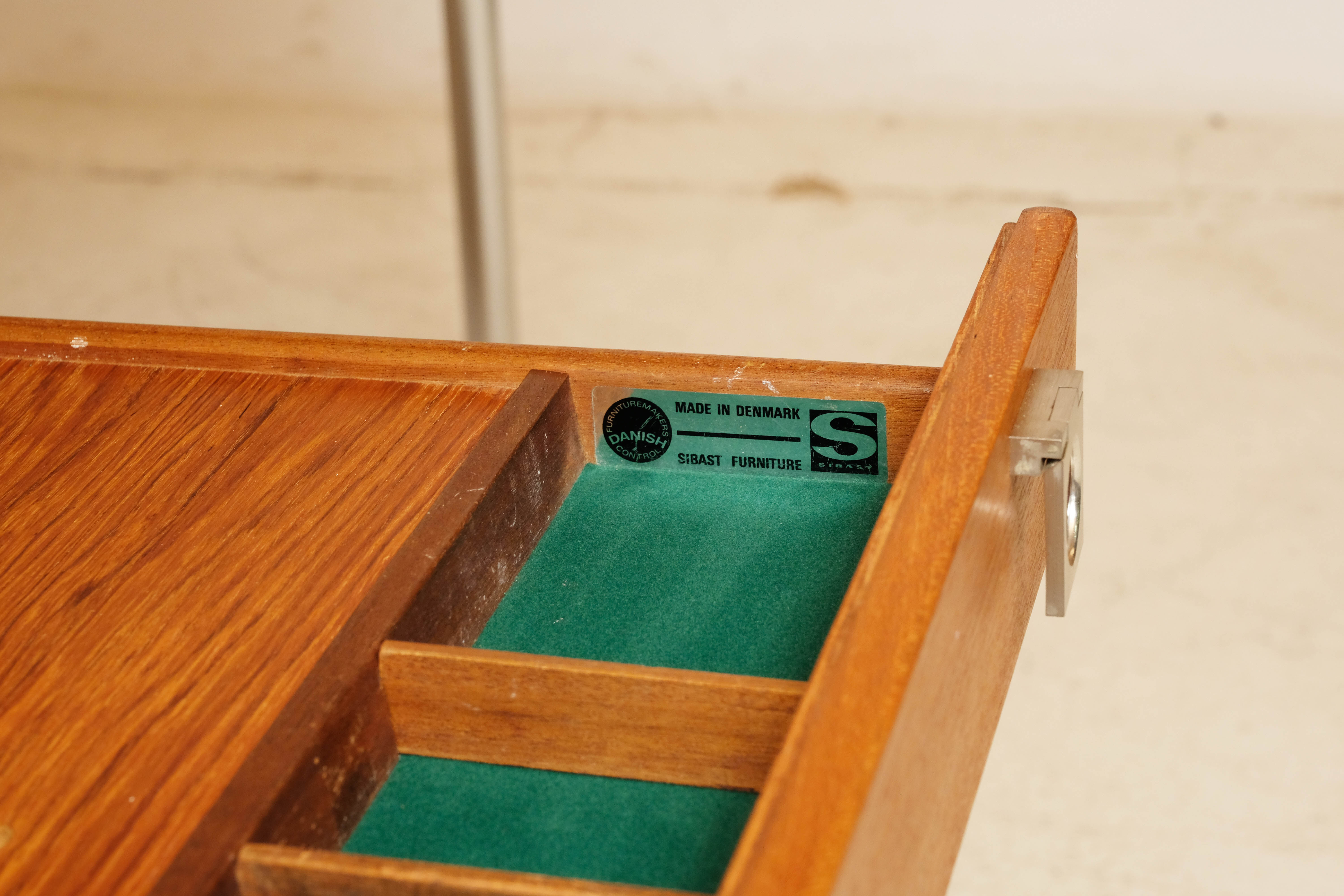 Bureau teck edition sibast par Arne Vodder 1960