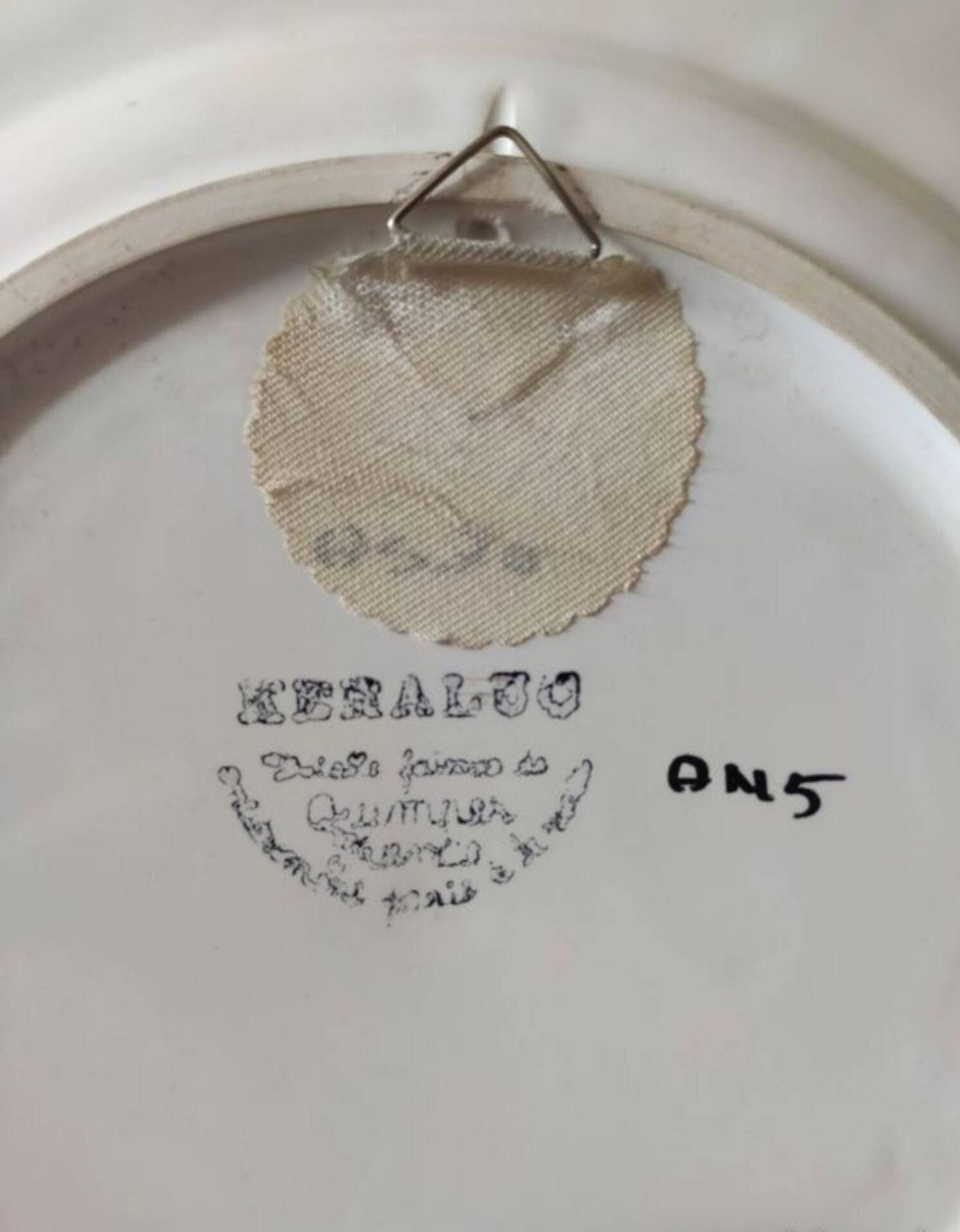 Grande assiette decorative, Quimper