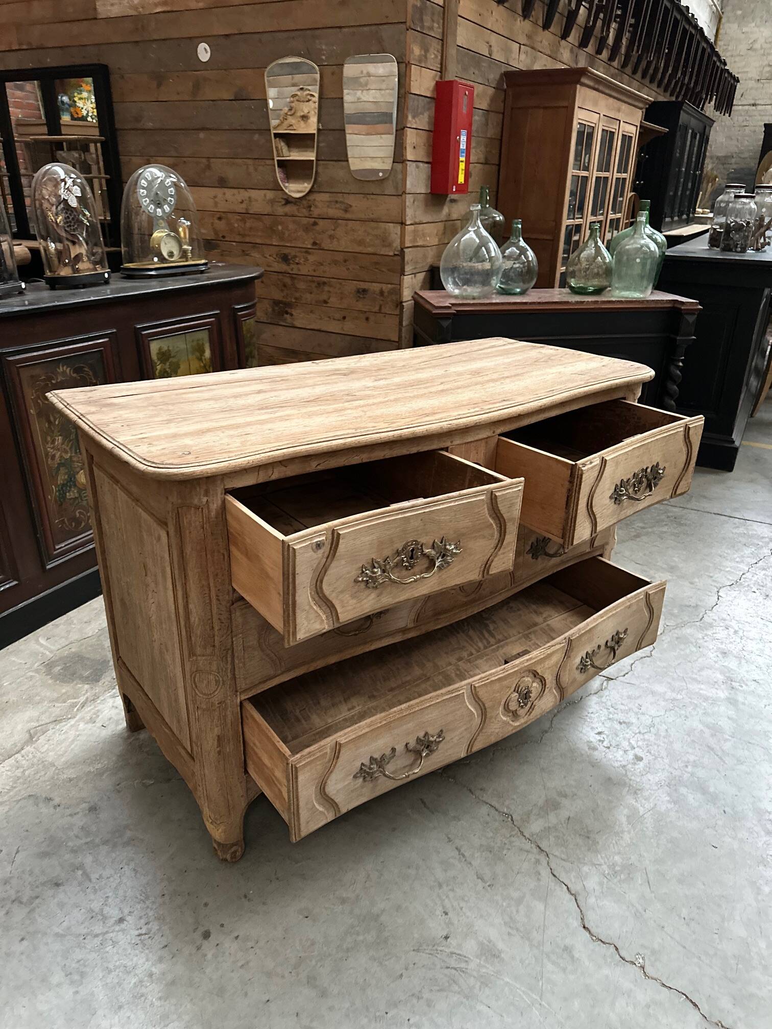 Commode en chêne XVIIIème