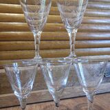 Set de 5 verres à pied en cristal forme conique ciselé vintage
