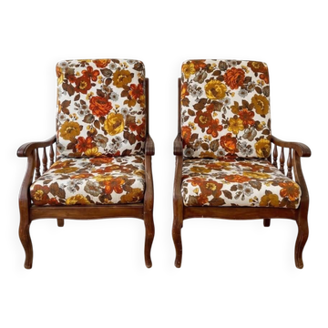 Pair of vintage 70s armchairs in wood and floral fabric.