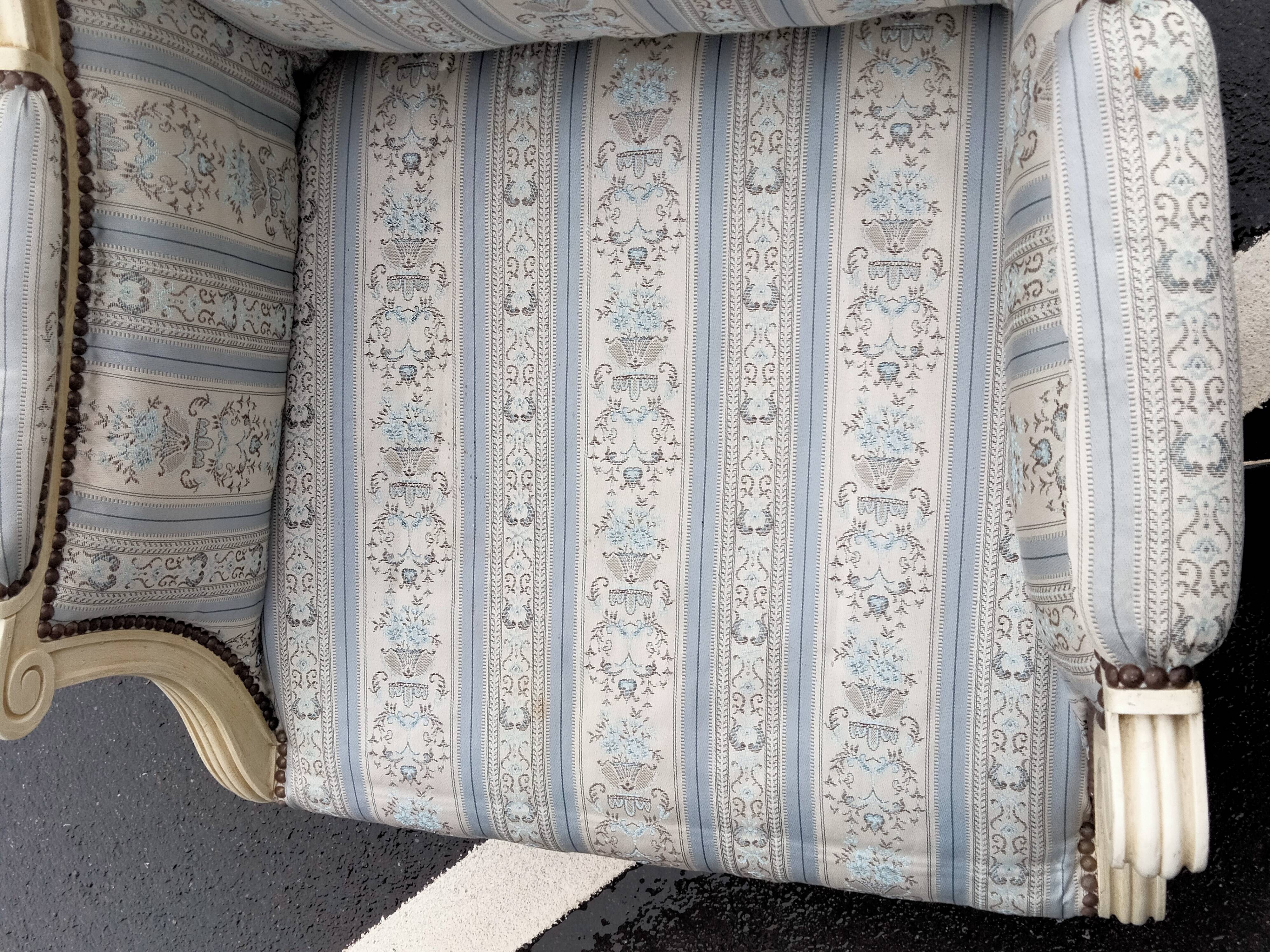 Paire de bergères fauteuils ancien style louis xvi vintage