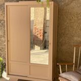 Armoire vintage