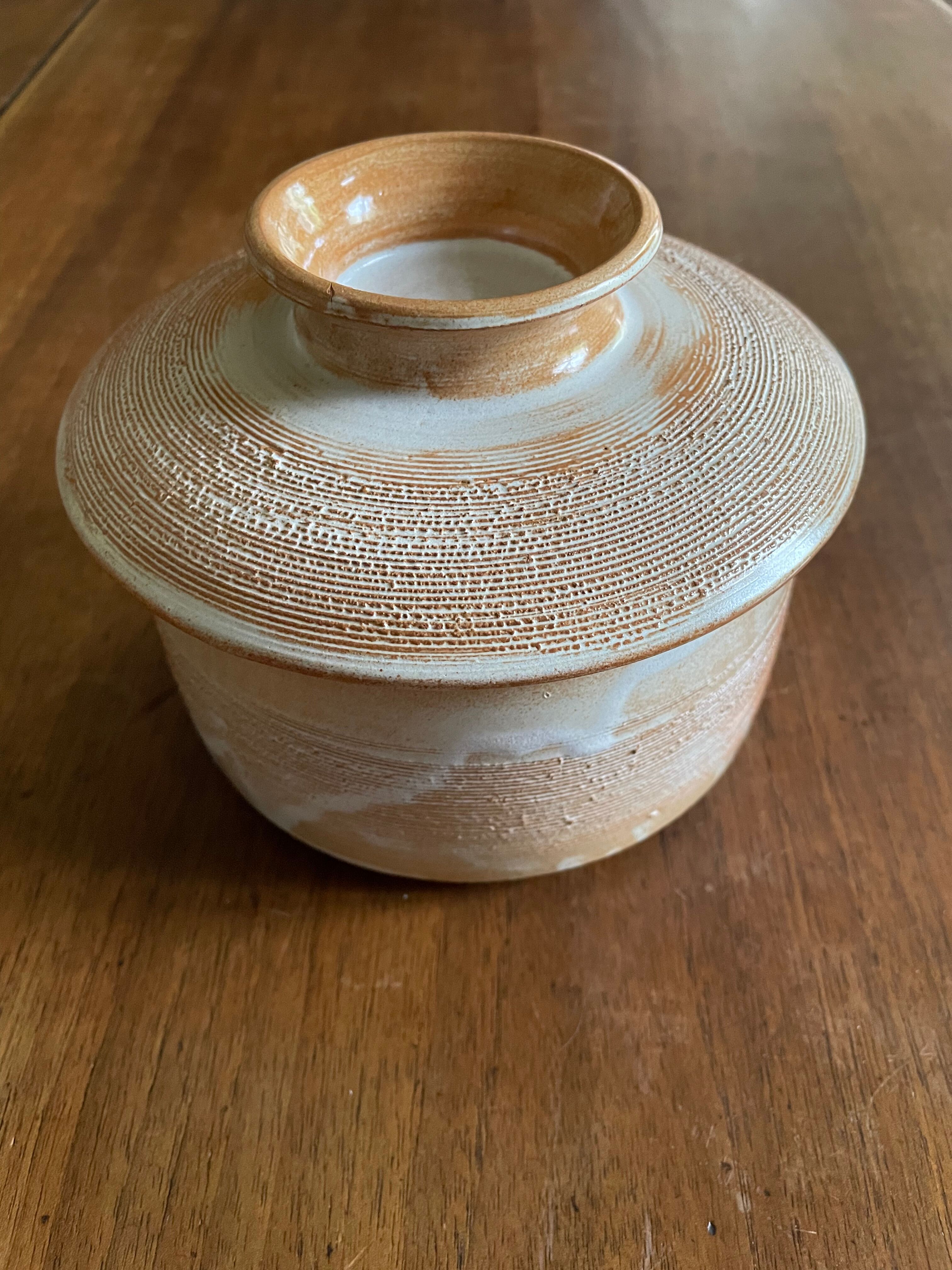 Pot with lid in stoneware vallauris