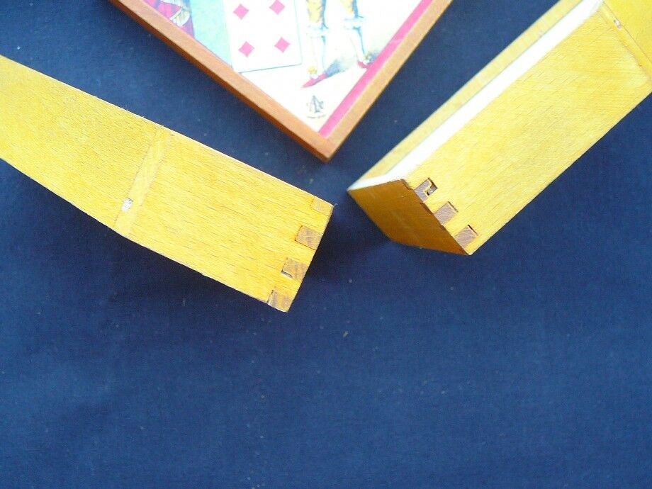 Al-brand yellow dwarf game (intertwined)