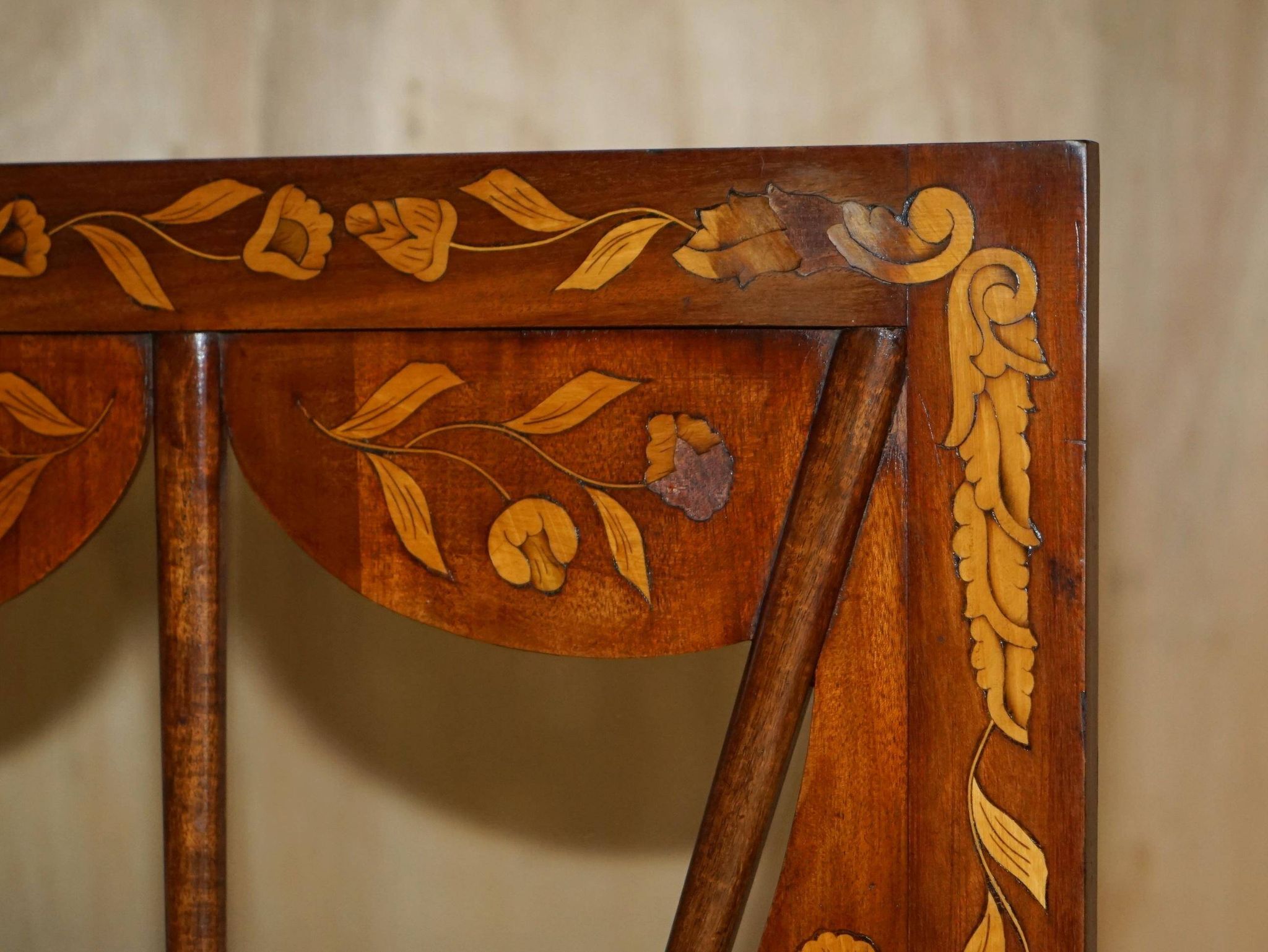 Pair of three-panel screens made of Dutch hardwood and walnut.