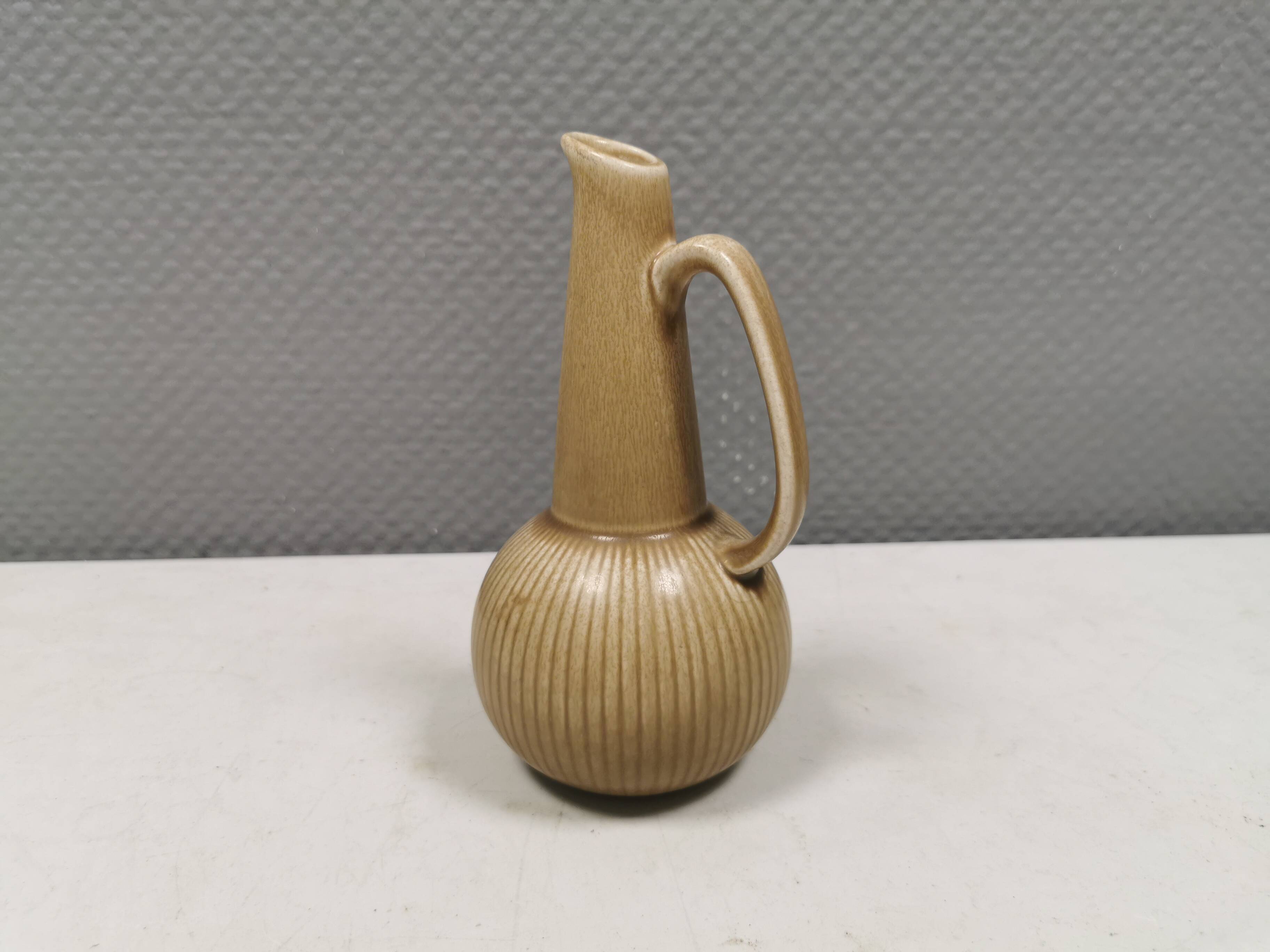A Ritzi vase with handle by Gunnar Nylund  for Rörstrand, Sweden 1960s.