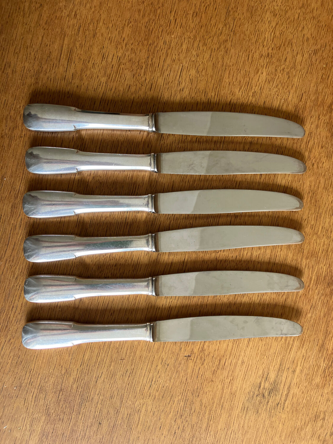 6 silver metal knives