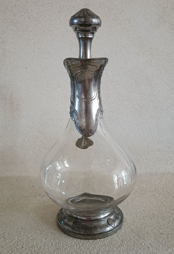 Carafe aiguière avec monture en étain