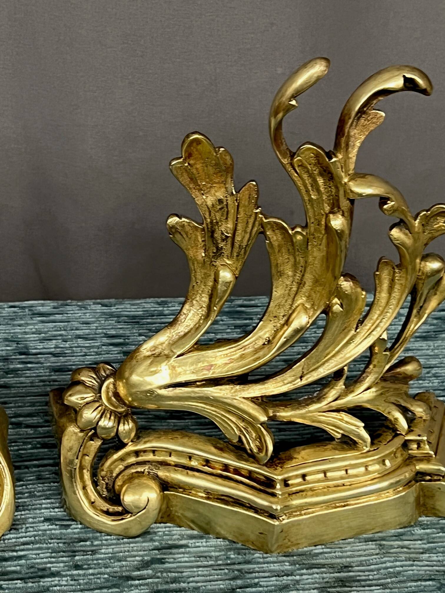 Décoration de cheminée. Bronze doré.