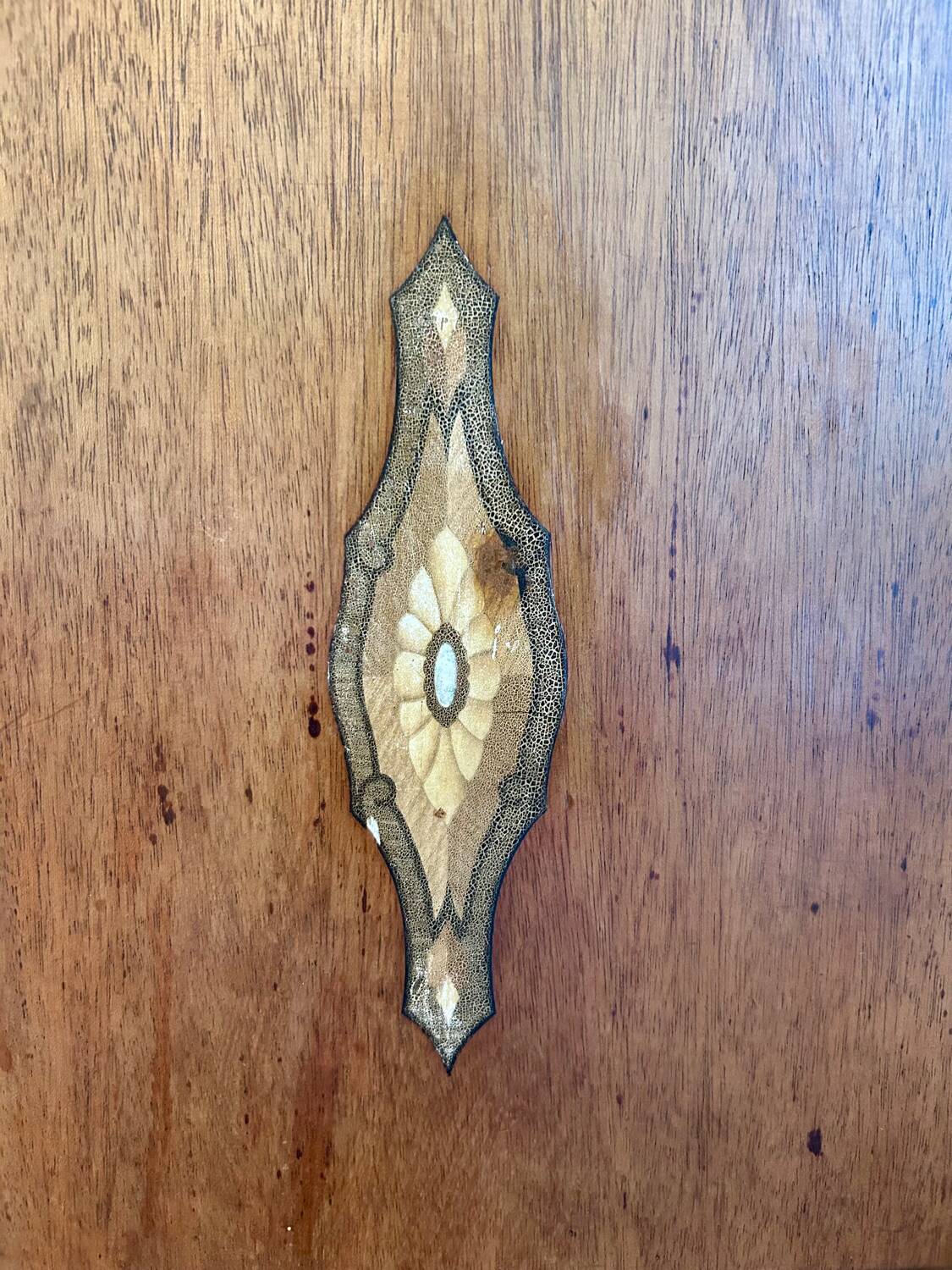 Antique bedside table in wood and marble – adorned with gilded brass ornaments –