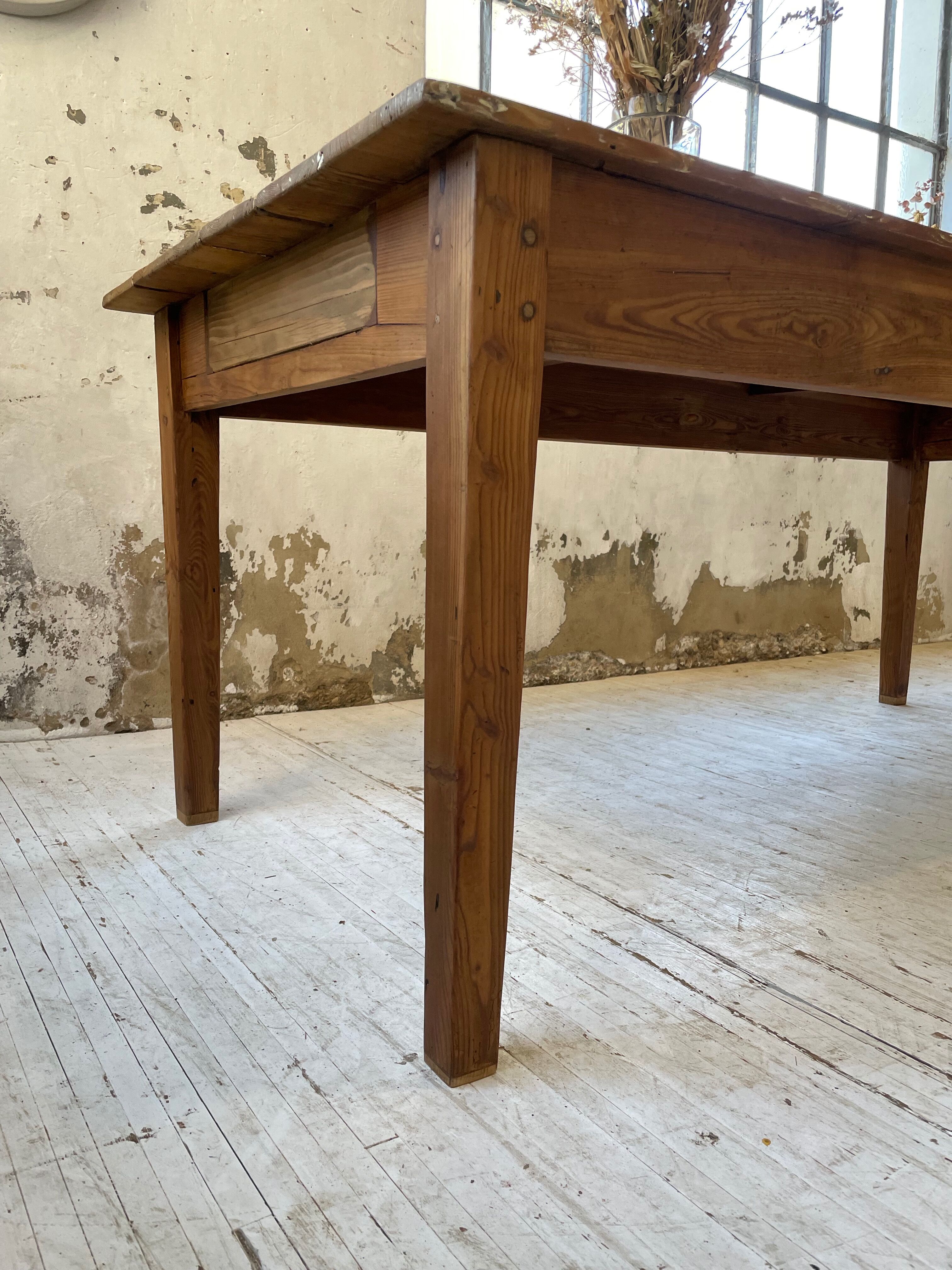 Farmhouse table 2m pine