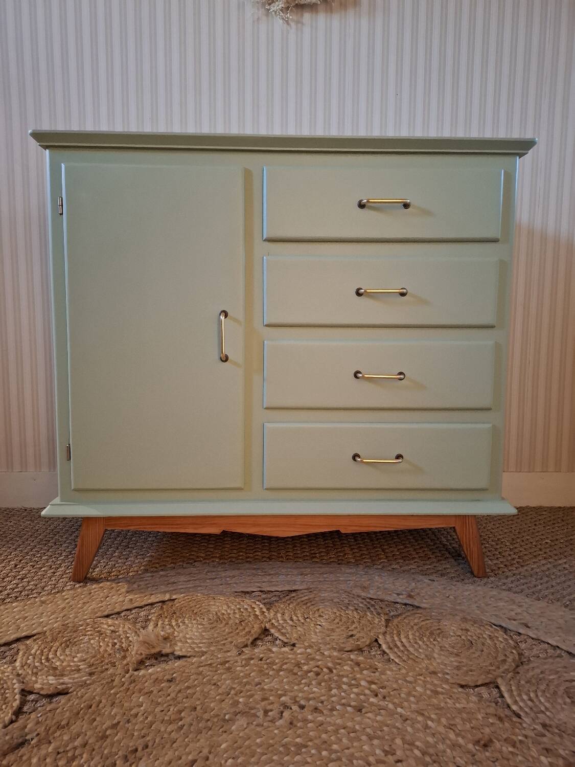 Chest of drawers, sideboard in painted wood