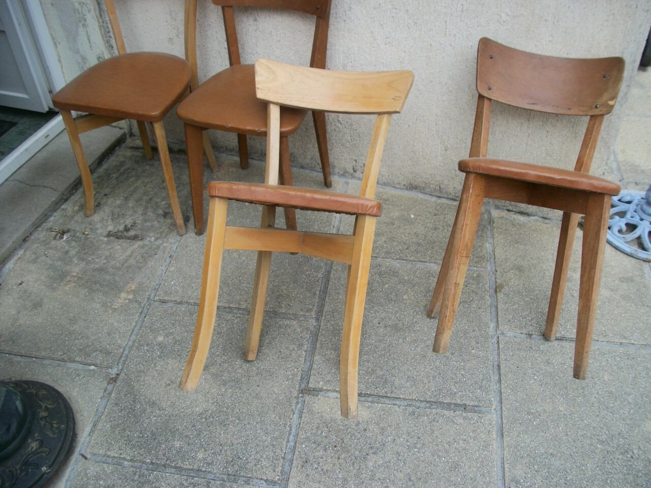 4 bistrot chairs