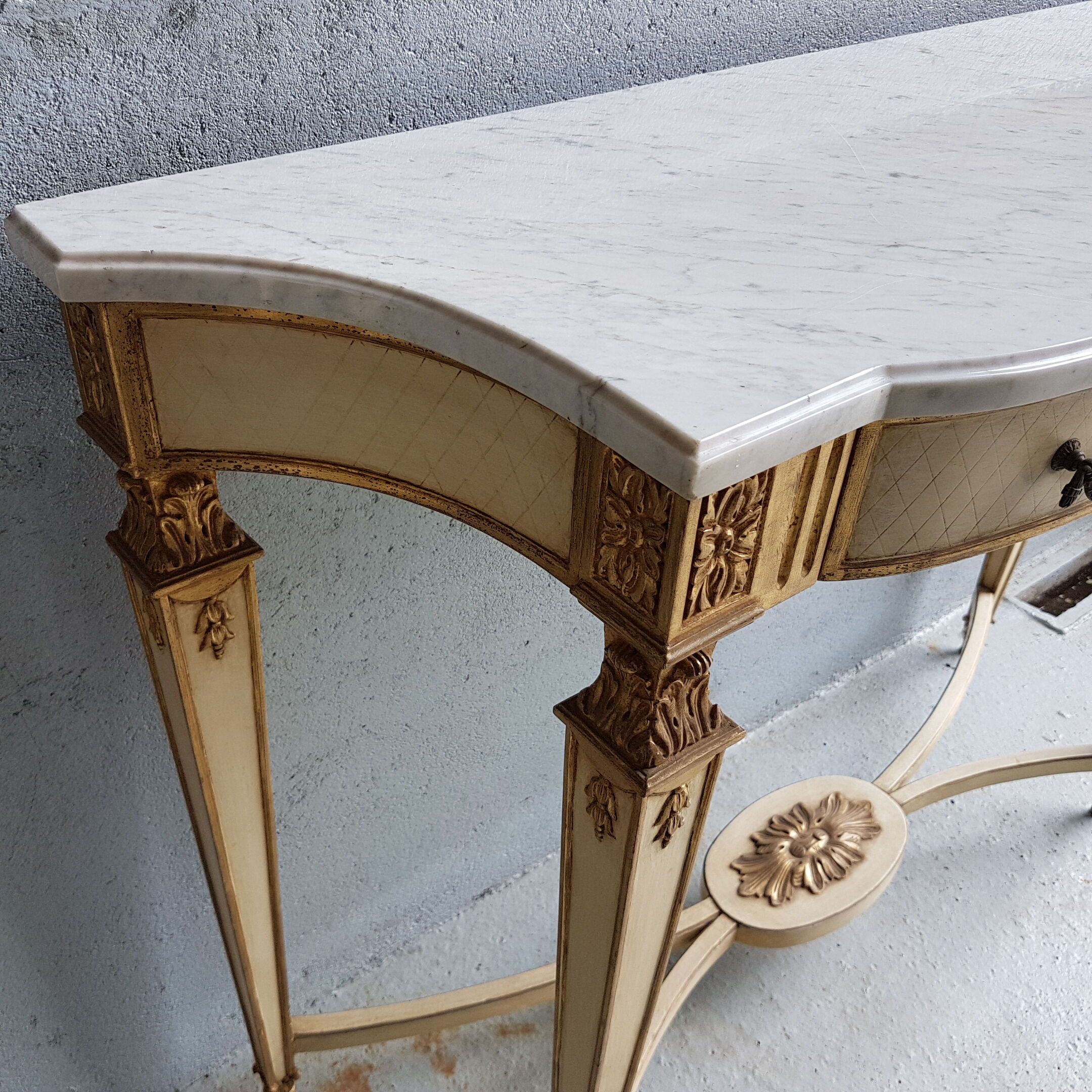 Console style Louis XVI