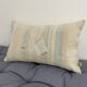 Coussin en toile ancienne style Kilim