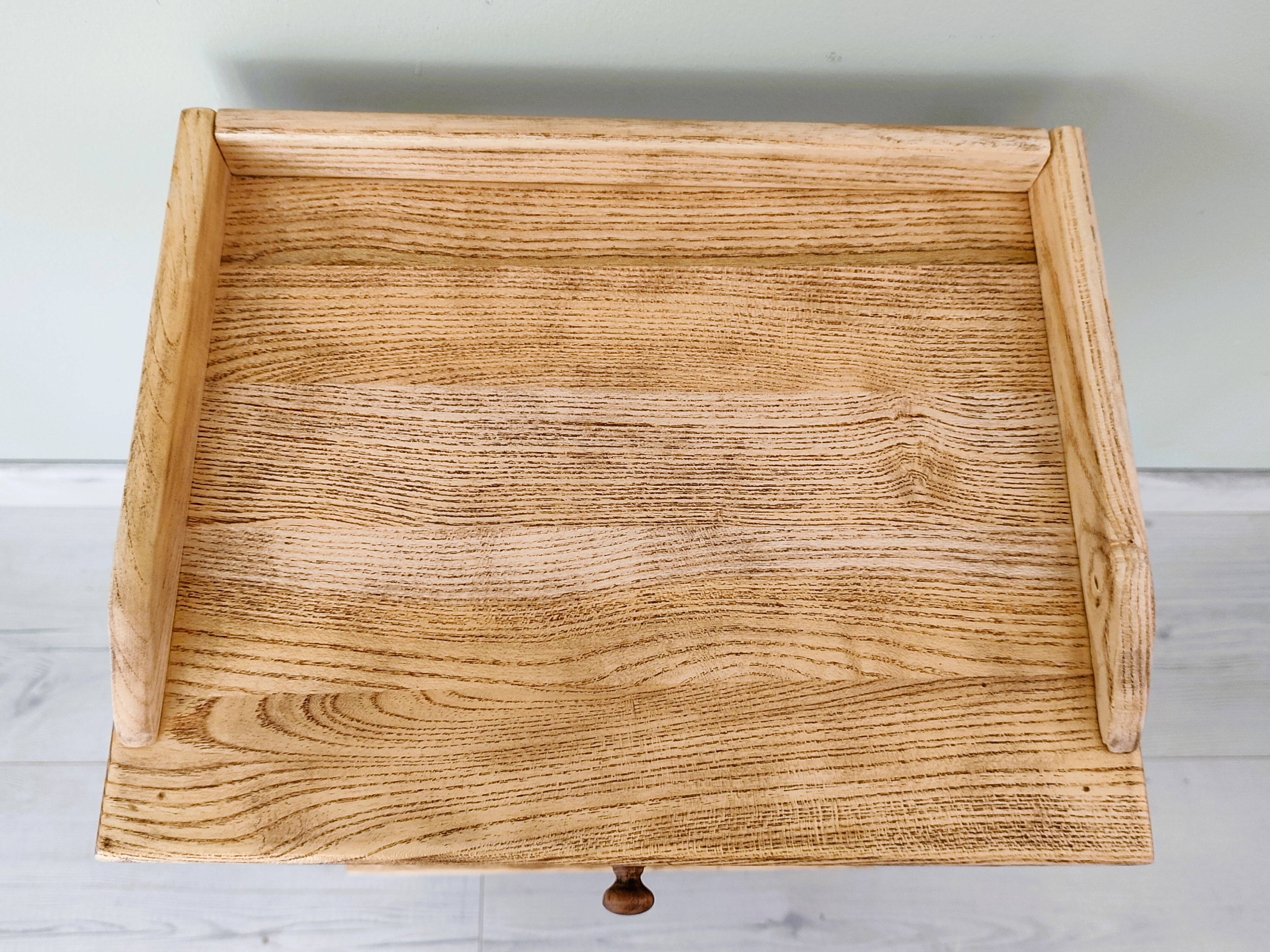 Small accent piece in solid wood