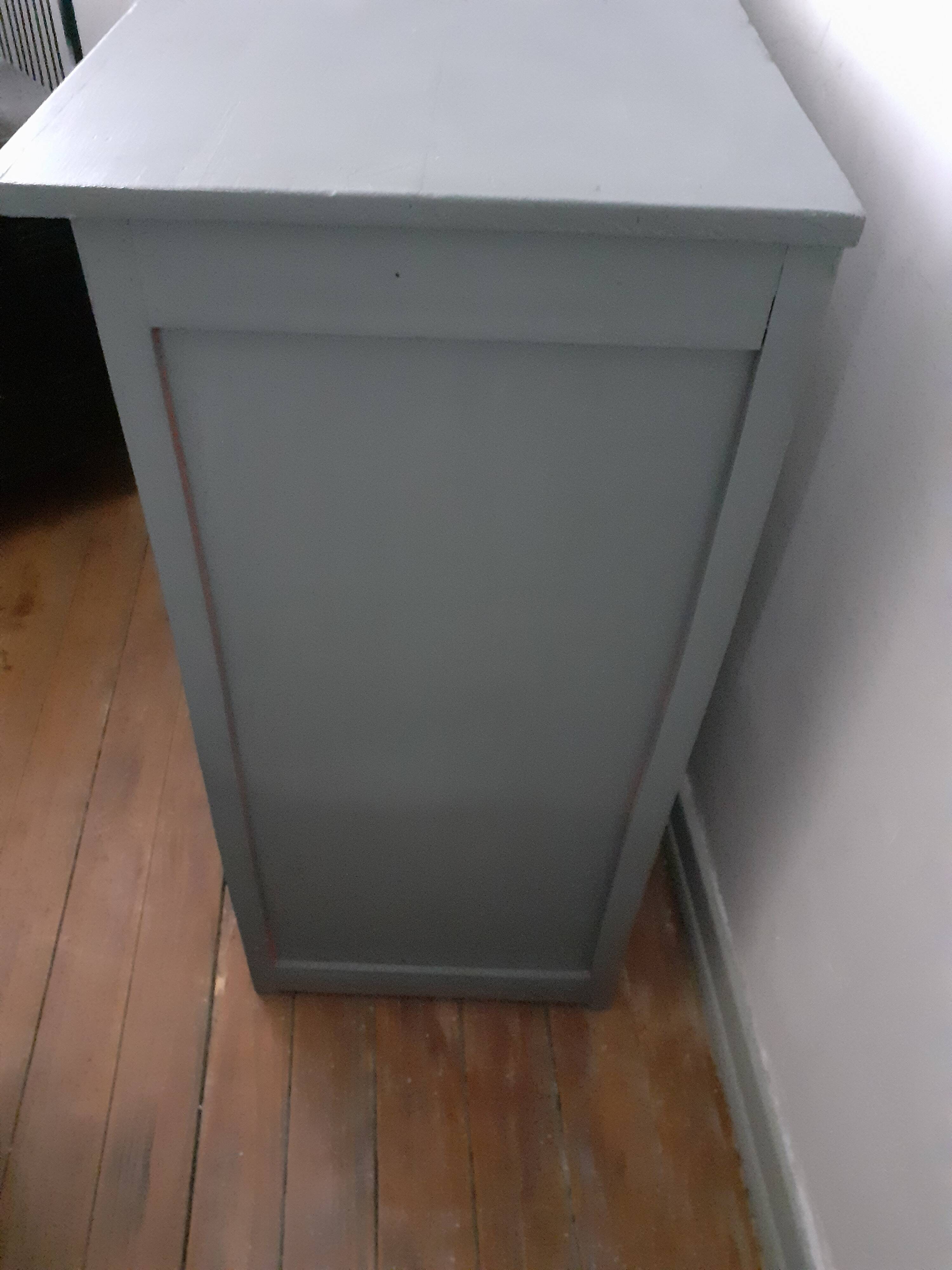 Buffet parisien gris fonce