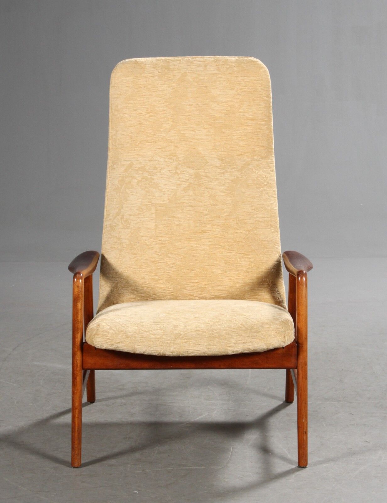 Alf Svensson. Armchair model 'Kontur', elm wood